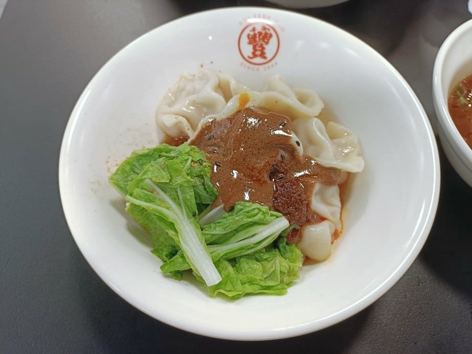 樹林美食|喙蘴號三峽老虎麵到樹林開分店啦!乾辣麵、蘿蔔湯好搭