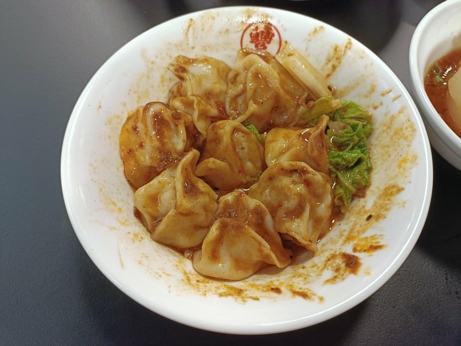 樹林美食|喙蘴號三峽老虎麵到樹林開分店啦!乾辣麵、蘿蔔湯好搭