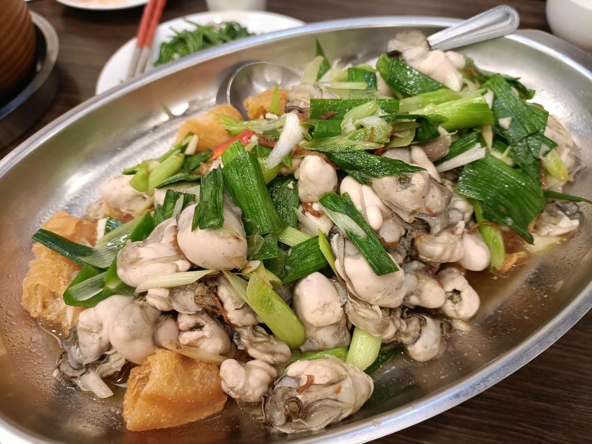 ​​板橋美食|六必居潮州一品沙鍋粥 中山總店。板橋最火的粥品