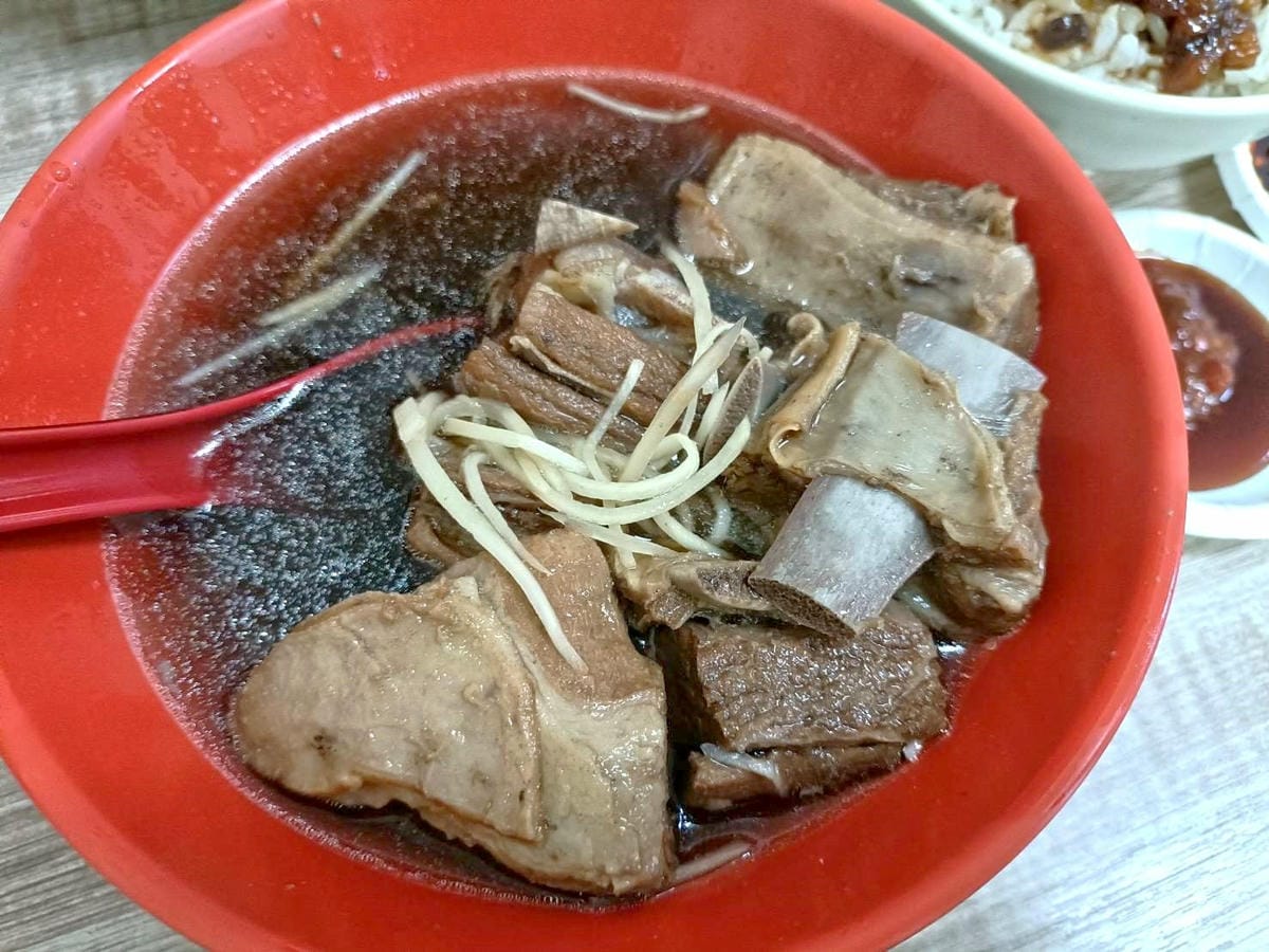 板橋美食|大碗公當歸羊肉。必吃油亮黑金滷肉飯!內含菜單