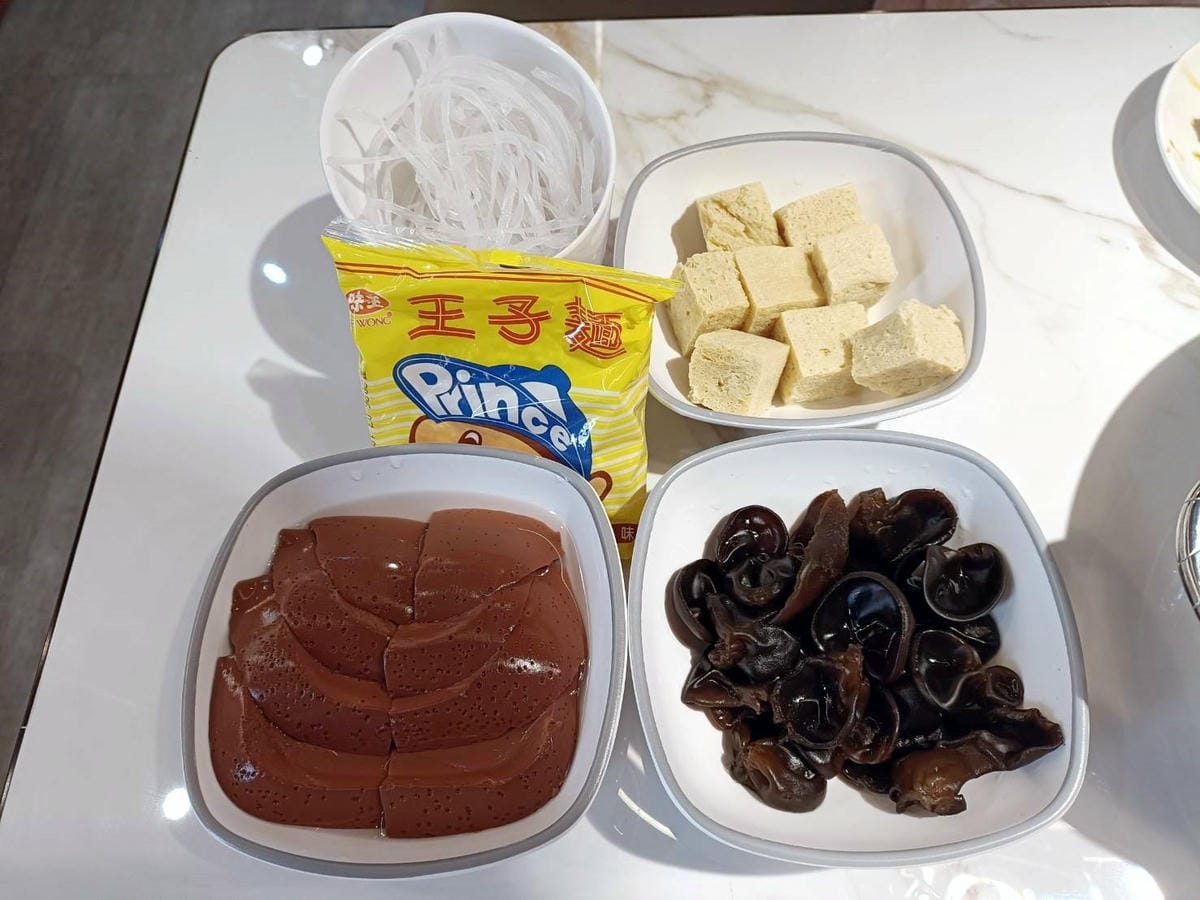 台北信義區美食|李蝦記爆蝦火鍋。一鍋兩吃~干鍋+火鍋,雙重享 台北信義區美食|李蝦記爆蝦火鍋。一鍋兩吃~干鍋+火鍋,雙重享