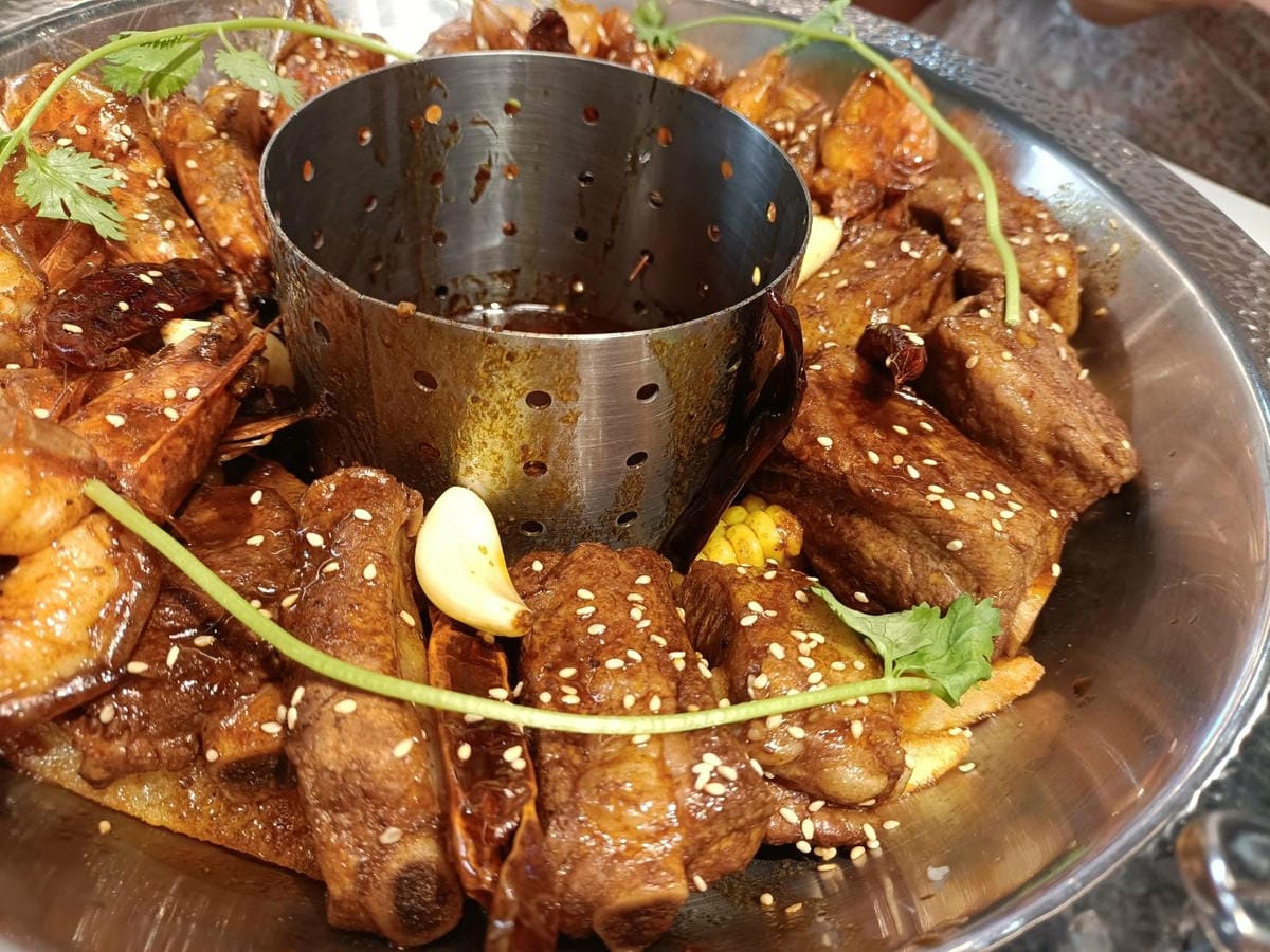 台北信義區美食|李蝦記爆蝦火鍋。一鍋兩吃~干鍋+火鍋,雙重享 台北信義區美食|李蝦記爆蝦火鍋。一鍋兩吃~干鍋+火鍋,雙重享