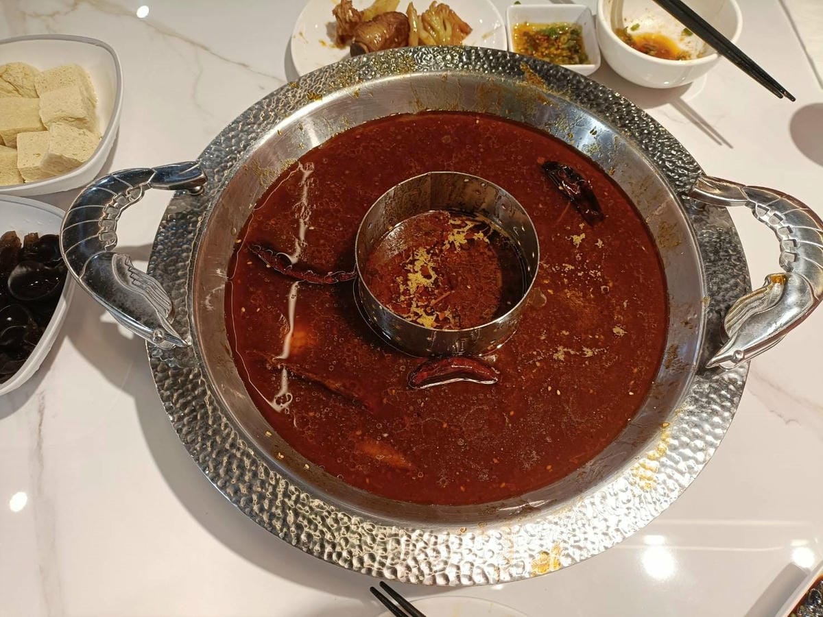 台北信義區美食|李蝦記爆蝦火鍋。一鍋兩吃~干鍋+火鍋,雙重享 台北信義區美食|李蝦記爆蝦火鍋。一鍋兩吃~干鍋+火鍋,雙重享