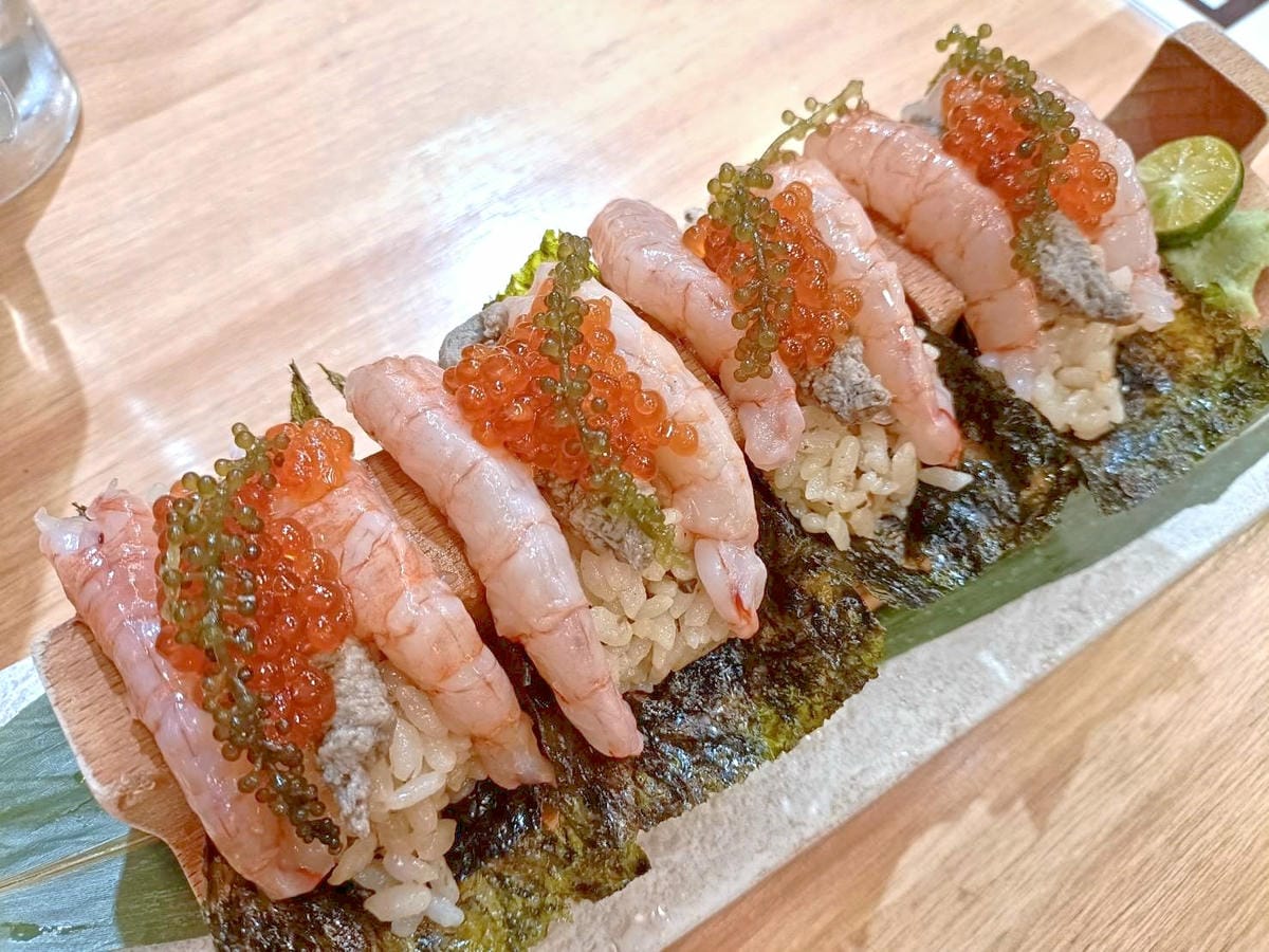 台北忠孝新生美食|今日魚市 光華三創店。日出松露鮭魚親子壽司 台北忠孝新生美食|今日魚市 光華三創店。日出松露鮭魚親子壽司