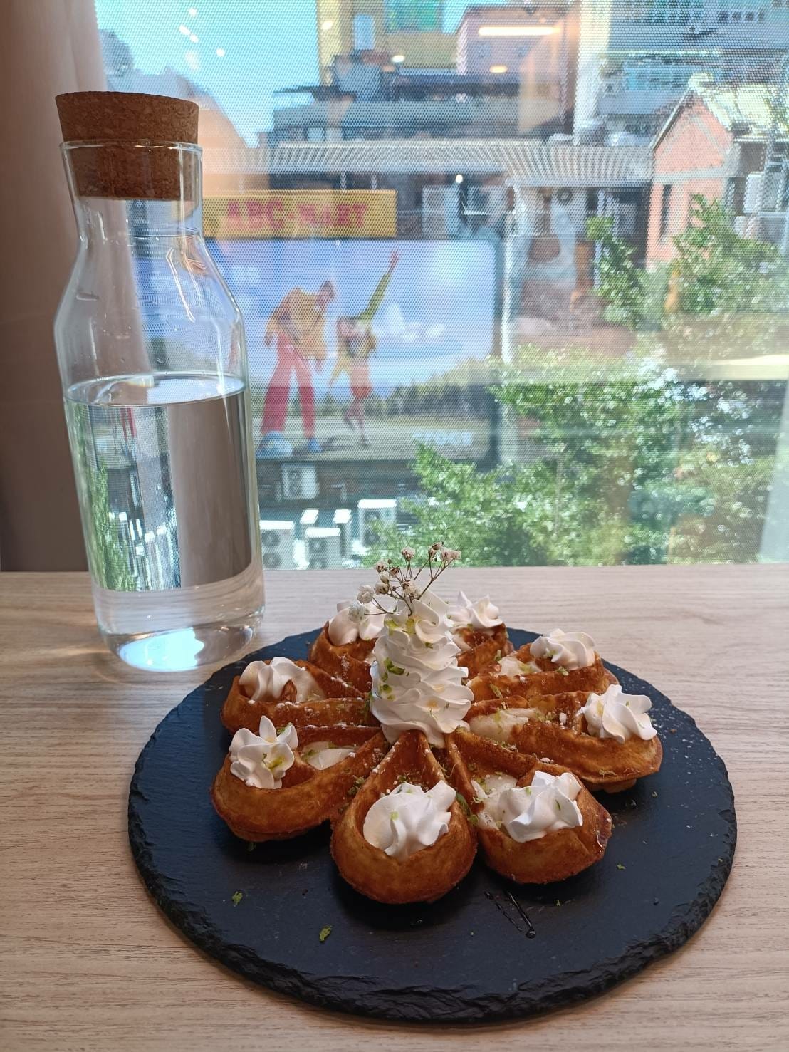 台北西門町美食|樂野食餐廳Leyeshi Cafe 。薄脆現 台北西門町美食|樂野食餐廳Leyeshi Cafe 。薄脆現