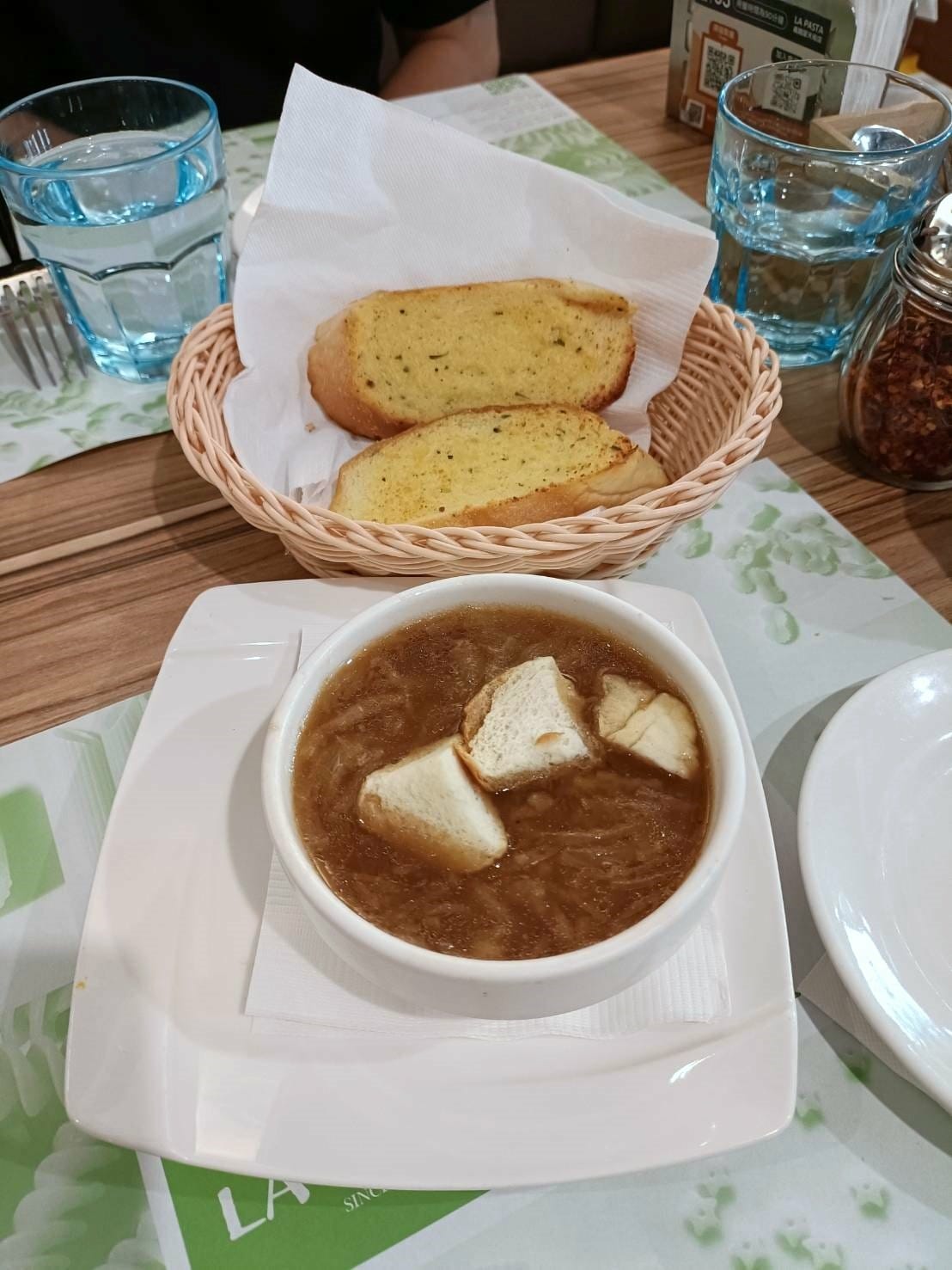 台北士林區美食|LA PASTA 義麵屋 天母店。平價好食的 台北士林區美食|LA PASTA 義麵屋 天母店。平價好食的