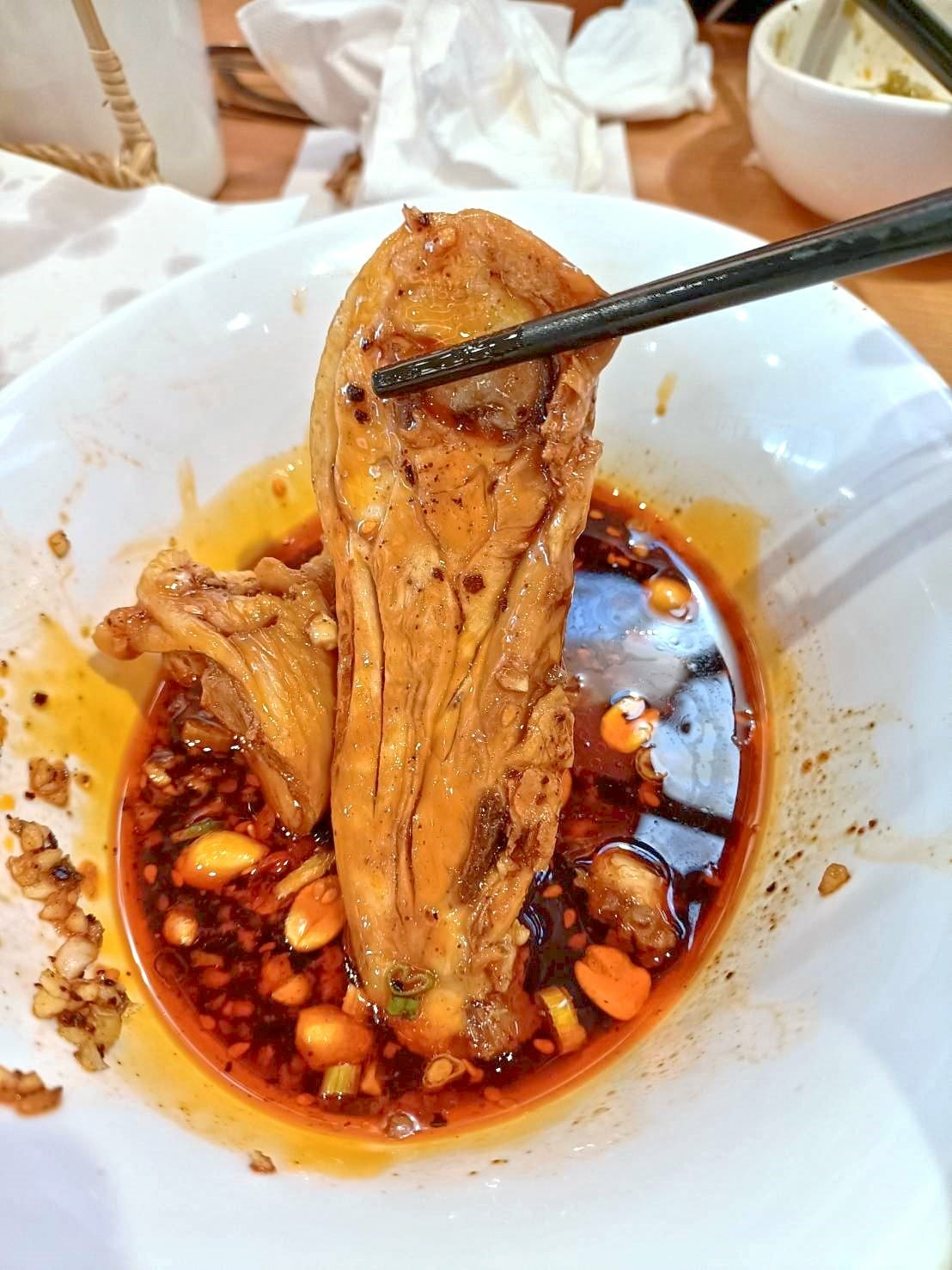 台北中山區美食|不二老罈酸菜魚第七號 南京店。酸辣過癮的酸菜