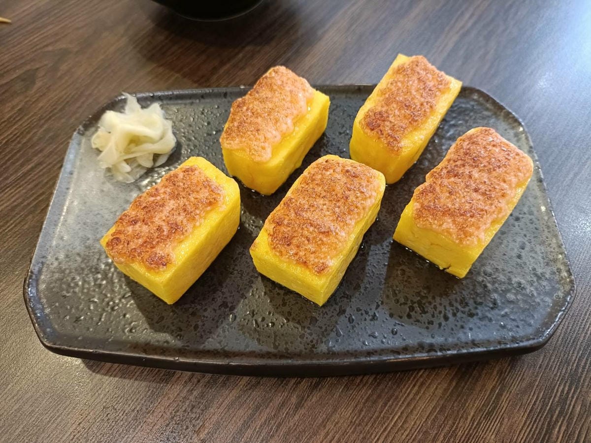 板橋美食|悅勝丼飯、生魚片、壽司專賣-板橋店。大推山海丼、干