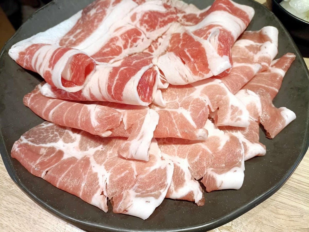 板橋美食|瘋一鍋飲茶鍋物 板橋環球店。火鍋和手搖飲的完美結合