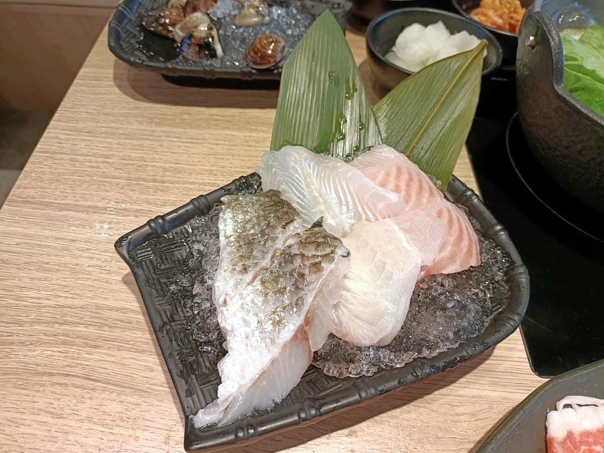 板橋美食|瘋一鍋飲茶鍋物 板橋環球店。火鍋和手搖飲的完美結合