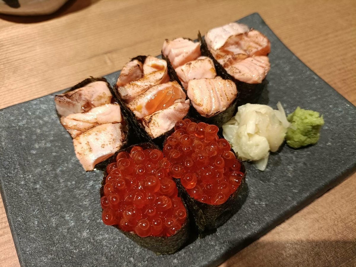 新北市新莊區美食|魚君 さかなくん 新莊宏匯店。限定星期三鮭 新北市新莊區美食|魚君 さかなくん 新莊宏匯店。限定星期三鮭