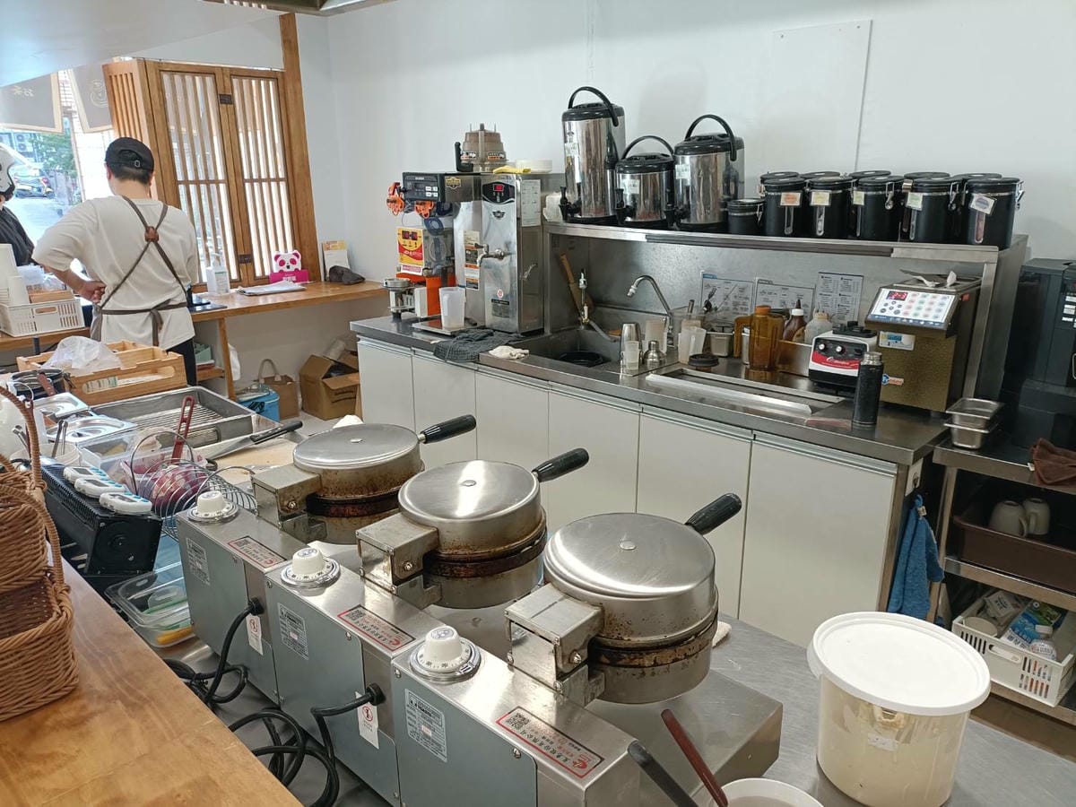 桃園甜點|町家鬆屋。現點現做的「米」鬆餅!首推抹茶紅豆鮮奶油! - 第6張圖 桃園甜點|町家鬆屋。現點現做的「米」鬆餅!首推抹茶紅豆鮮奶油!