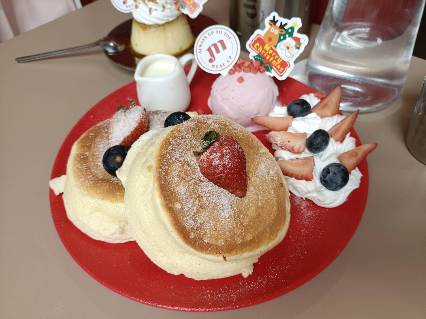 台北中山區甜點|Meat Up 覓晌 中山店。經典草莓舒芙蕾、草苺抹茶飲,草莓季正式登場囉! - 第4張圖 台北中山區甜點|Meat Up 覓晌 中山店。經典草莓舒芙蕾、草苺抹茶飲,草莓季正式登場囉!