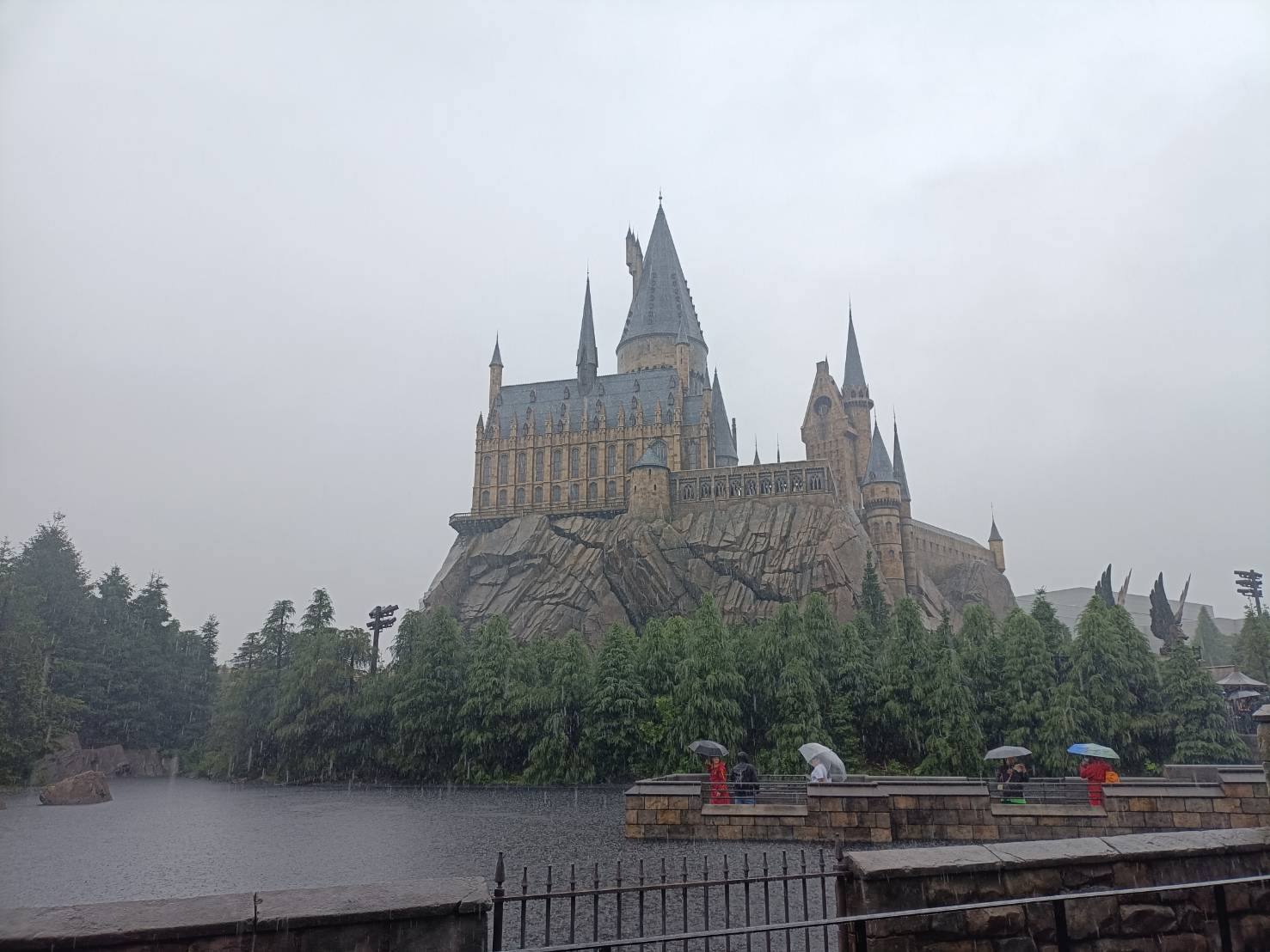 2025大阪|日本環球影城 ユニバーサル・スタジオ・ジャパン。今天影城下大雨…真的是「游」玩一整天呀!