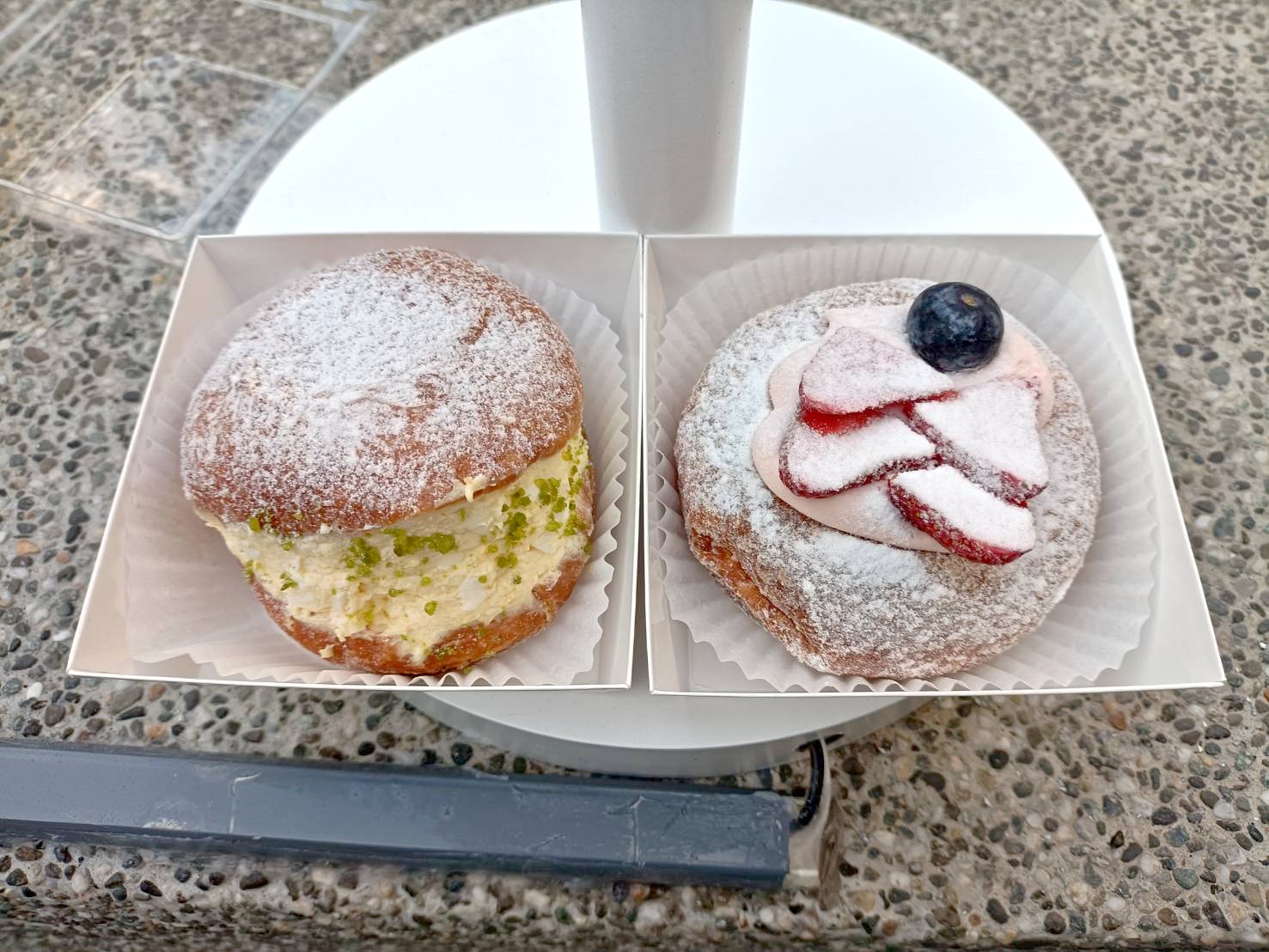 台中甜點|DAYKEY DONUT 日式「生」甜甜圈專門店。首推極生乳酪蛋沙拉「鹹」的口味喔! - 第6張圖 台中甜點|DAYKEY DONUT 日式「生」甜甜圈專門店。首推極生乳酪蛋沙拉「鹹」的口味喔!