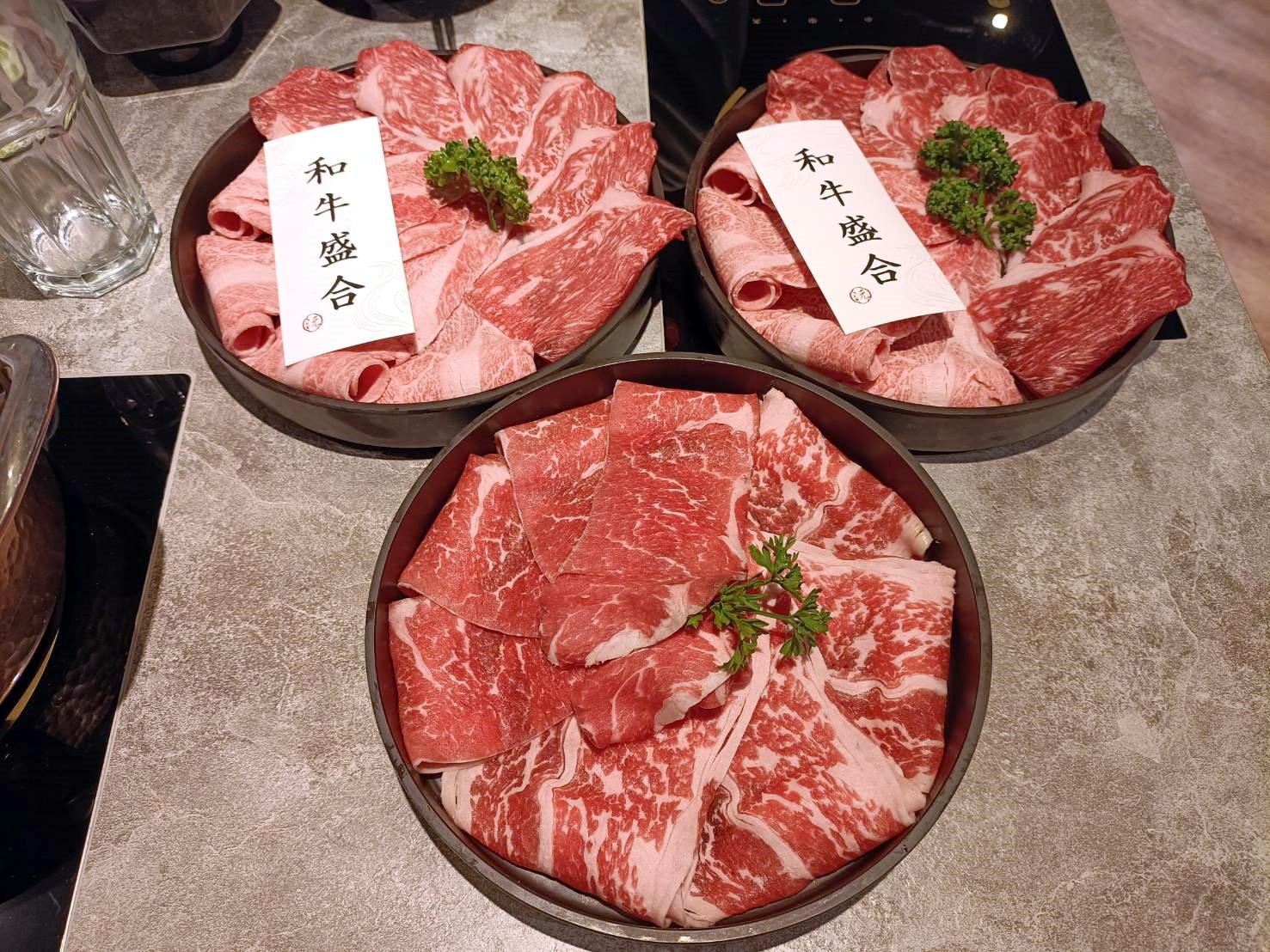 台北忠孝敦化美食|沅湯精緻鍋物大安館。日本和牛、活跳海鮮、手搖茶飲，一店搞定!