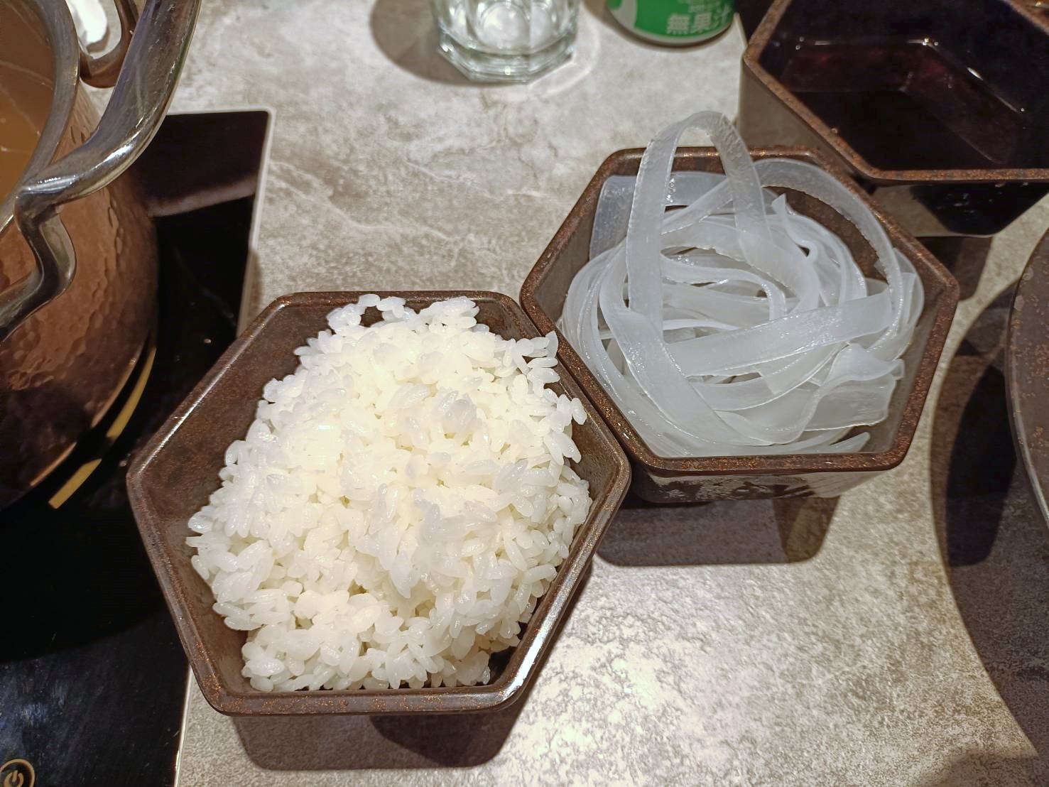 台北忠孝敦化美食|沅湯精緻鍋物大安館。日本和牛、活跳海鮮、手搖茶飲，一店搞定!