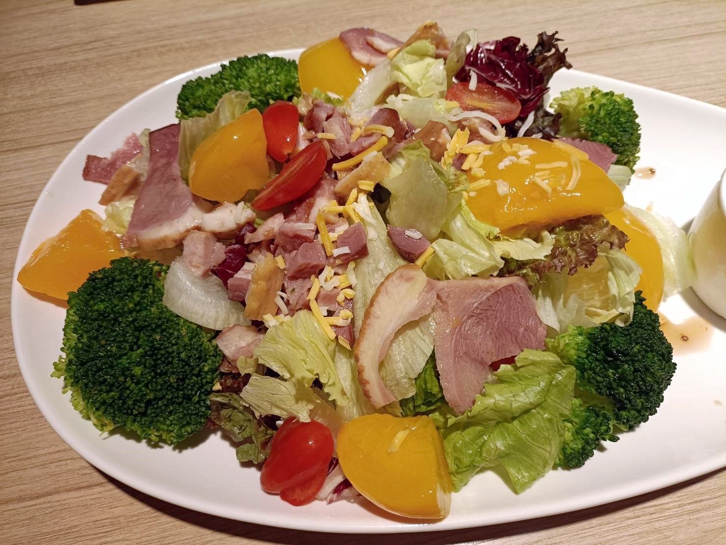 板橋美食|洋朵義式廚坊-板橋文化店。主餐有披薩、義大利麵、燉飯，只要加168元就可享用餐包、湯品、飲品和甜品喔!