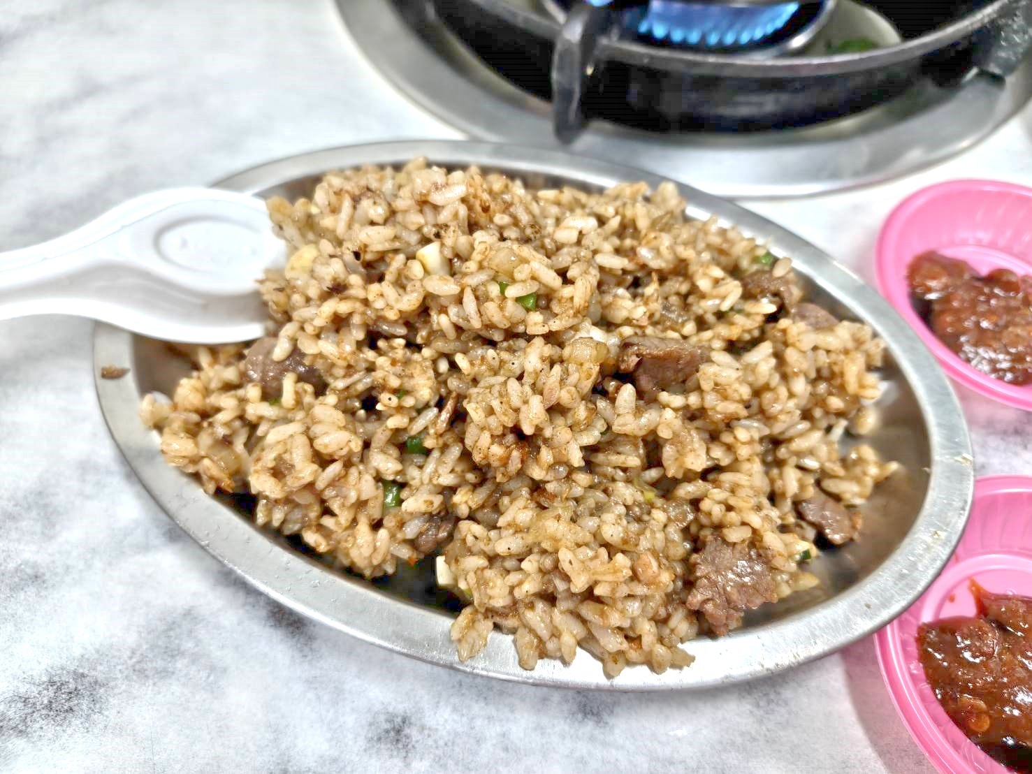 台中美食|呂記正宗岡山羊肉爐羊肉快炒店。當歸羊肉火鍋湯頭濃郁沒得比!飄出其香就讓狂你流口水~牛蒡、苦瓜炒羊肉好吃到想再續盤! - 第12張圖 台中美食|呂記正宗岡山羊肉爐羊肉快炒店。當歸羊肉火鍋湯頭濃郁沒得比!飄出其香就讓狂你流口水~牛蒡、苦瓜炒羊肉好吃到想再續盤!