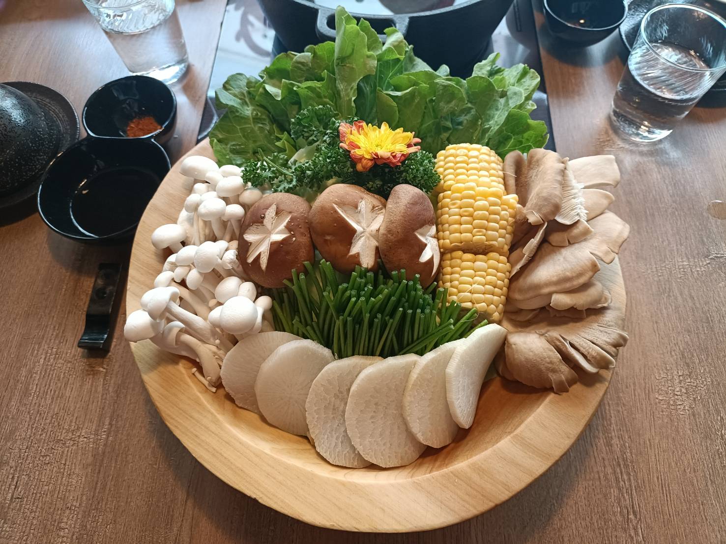 新竹美食|樂馥luff無菜單鍋物。巷弄中的高檔精緻鍋物~近巨城!