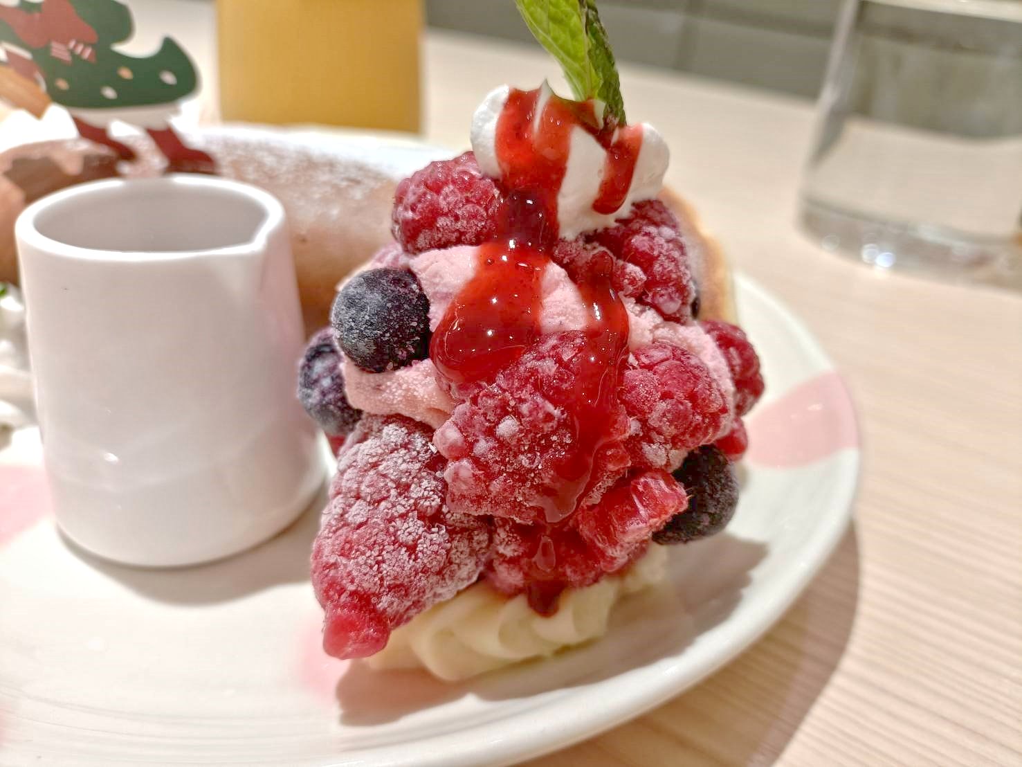 新竹甜點|woosa洋食パンケーキ 屋莎洋食鬆餅屋-新竹巨城店。像雲朵般澎鬆的鬆餅~軟呼、軟呼的!