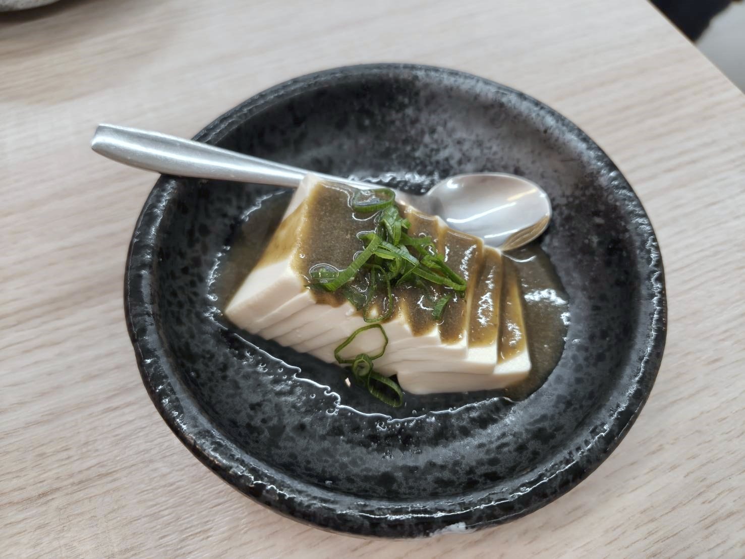 台北中山區美食|大喫鍋物-台北中山店。台式火鍋專賣~喜愛藥膳鍋的朋友快來品嚐!剝皮辣椒鍋也超推!
