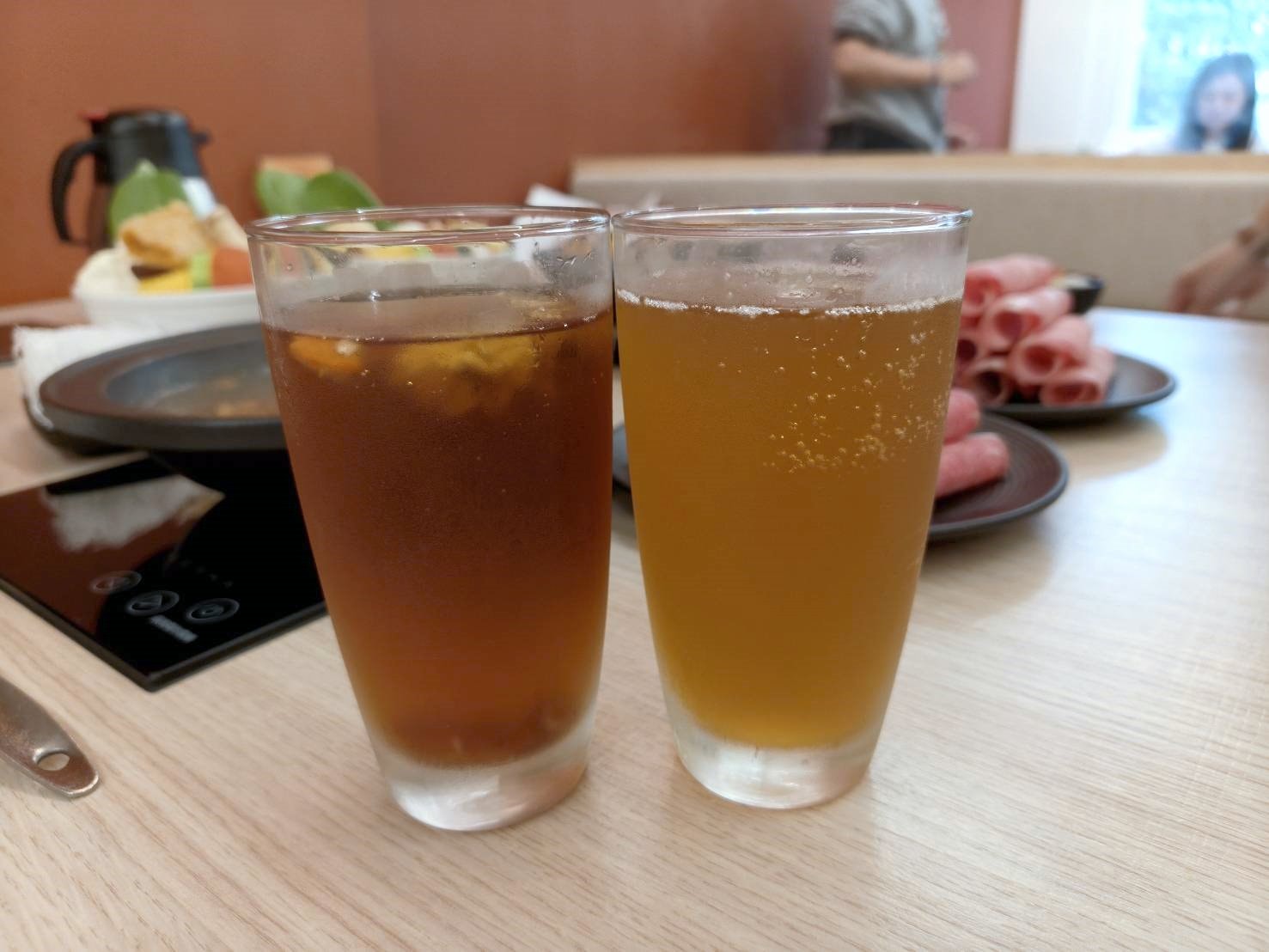 台北中山區美食|大喫鍋物-台北中山店。台式火鍋專賣~喜愛藥膳鍋的朋友快來品嚐!剝皮辣椒鍋也超推!
