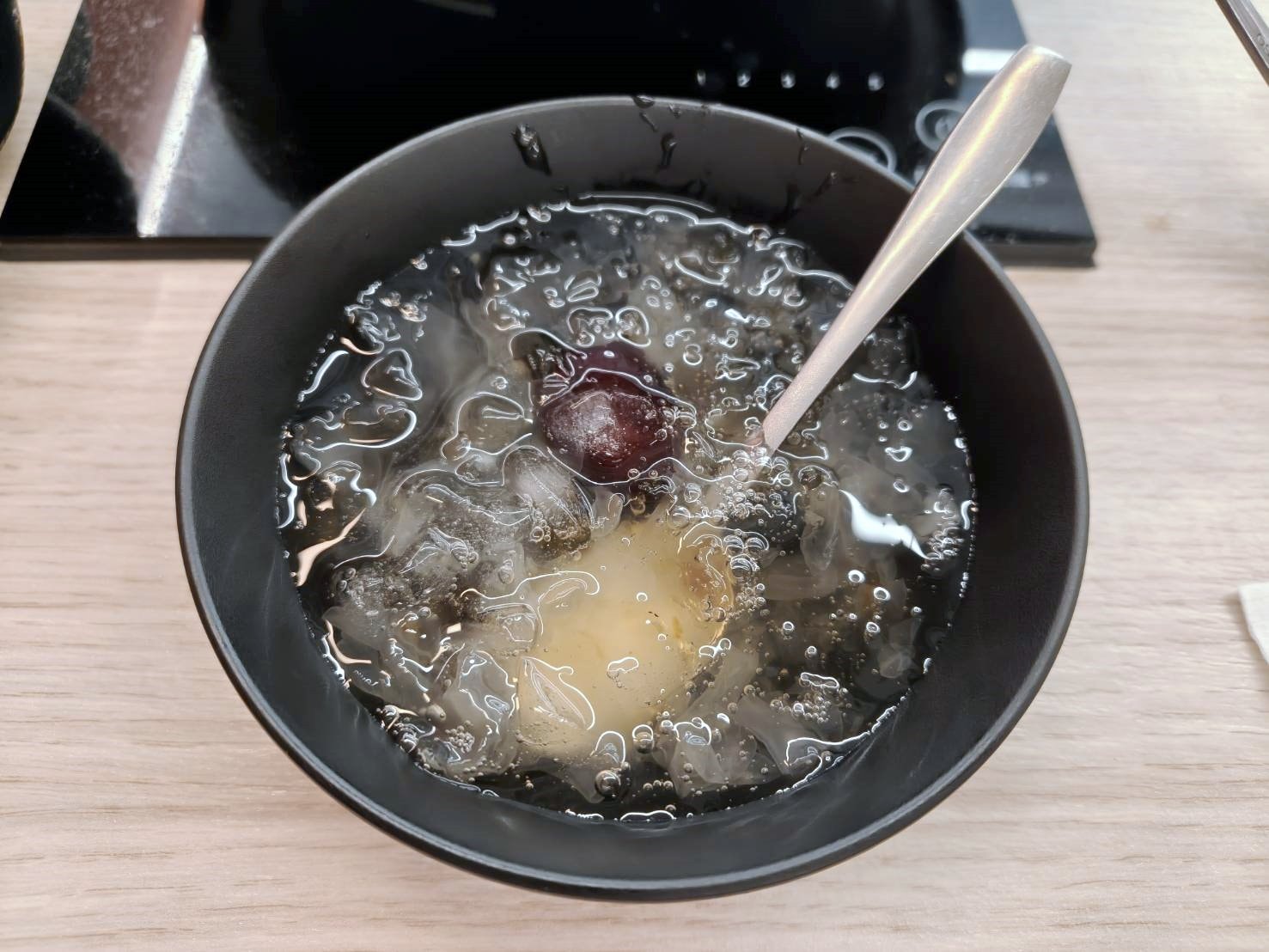 台北中山區美食|大喫鍋物-台北中山店。台式火鍋專賣~喜愛藥膳鍋的朋友快來品嚐!剝皮辣椒鍋也超推!