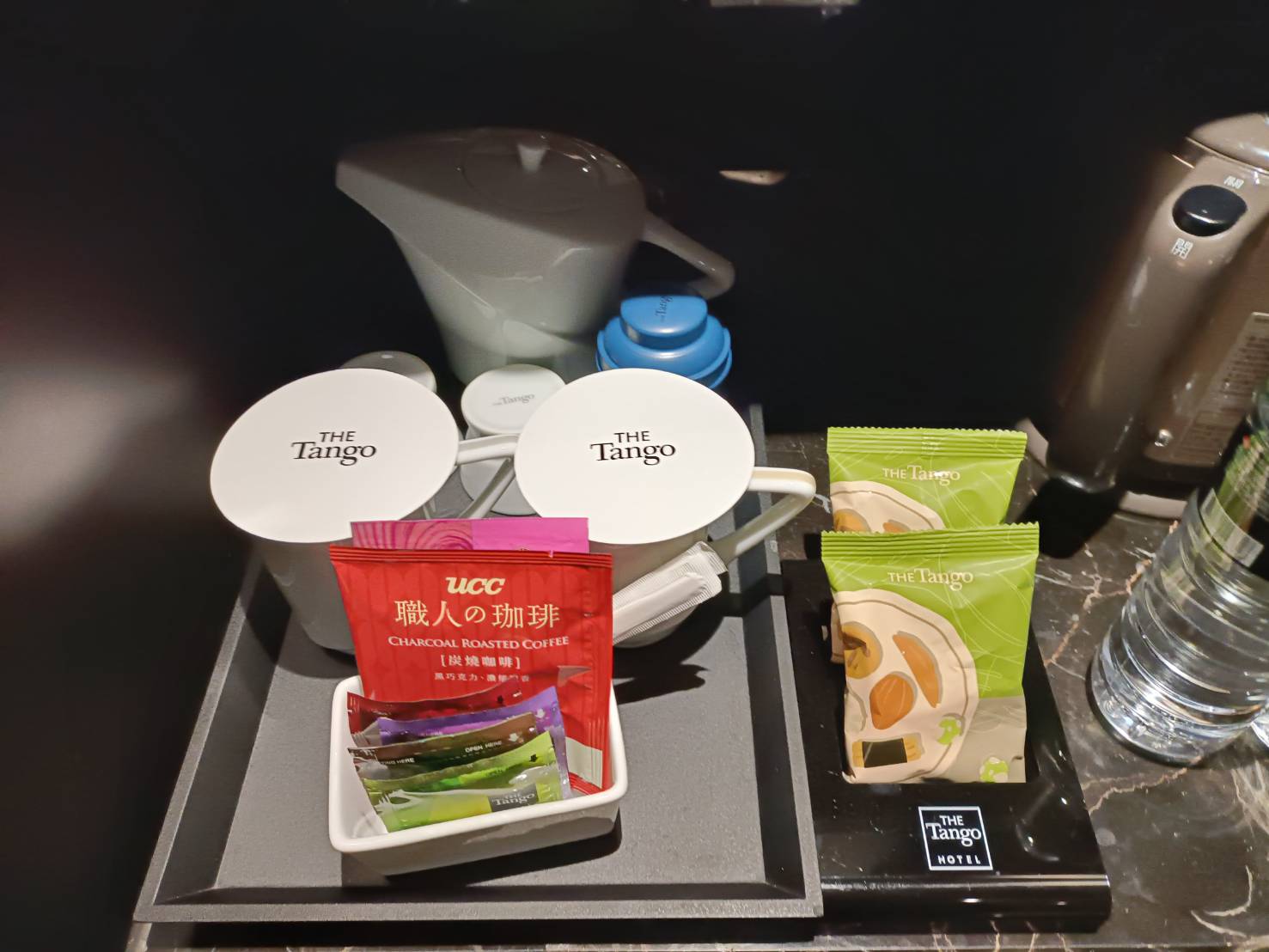 天閣酒店 台中館 THE Tango Hotels。天威客房、天鷹套房,房內迷你吧皆可免費使用、客房浴室皆附有按摩浴缸和電視喔! - 第10張圖 天閣酒店 台中館 THE Tango Hotels。天威客房、天鷹套房,房內迷你吧皆可免費使用、客房浴室皆附有按摩浴缸和電視喔!