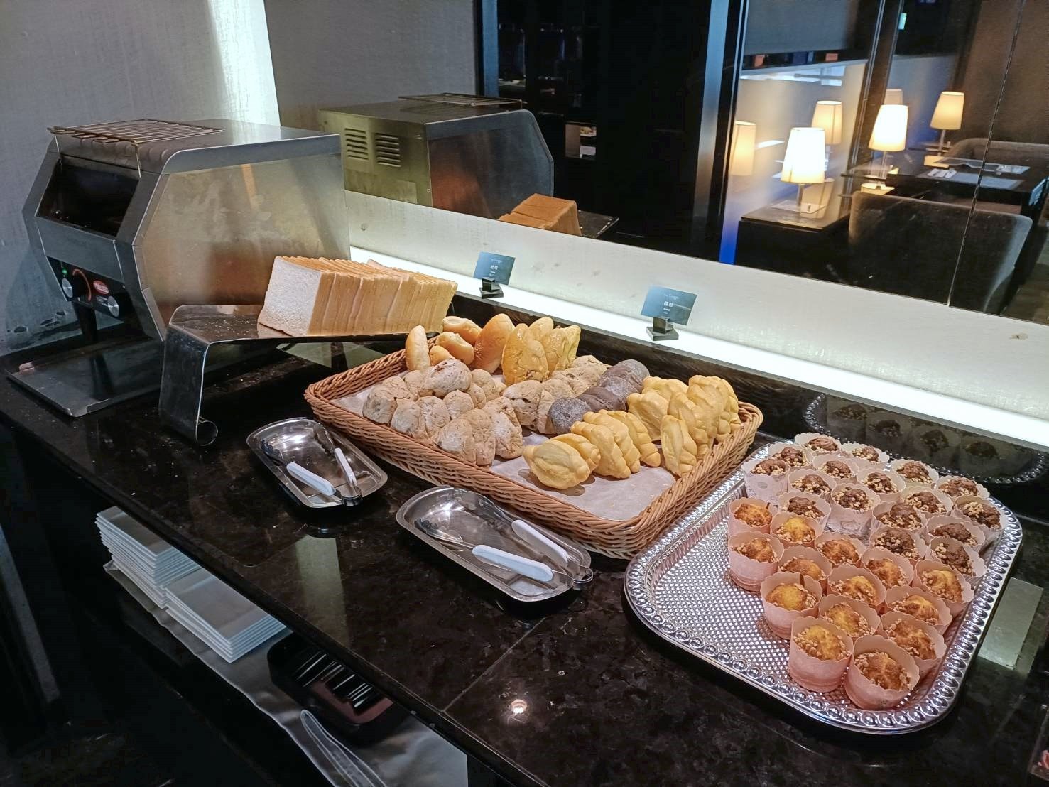 天閣酒店 台中館 THE Tango Hotels。迎賓吧「LOBBY BAR」、交誼廳 THE LOUNGE、健康房、自助早餐吃到飽! - 第23張圖 天閣酒店 台中館 THE Tango Hotels。迎賓吧「LOBBY BAR」、交誼廳 THE LOUNGE、健康房、自助早餐吃到飽!