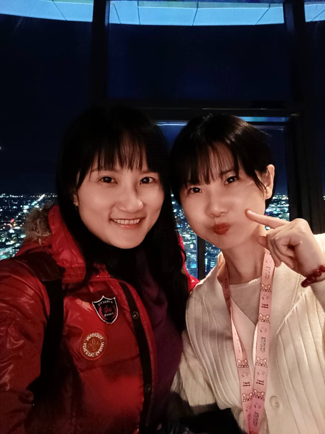 2025紐西蘭|奧克蘭天空塔Sky Tower Orbit 360° Dining 旋轉餐廳。白天看日景、黃昏看夕陽、入夜看夜景，一次三時段通通看的見!