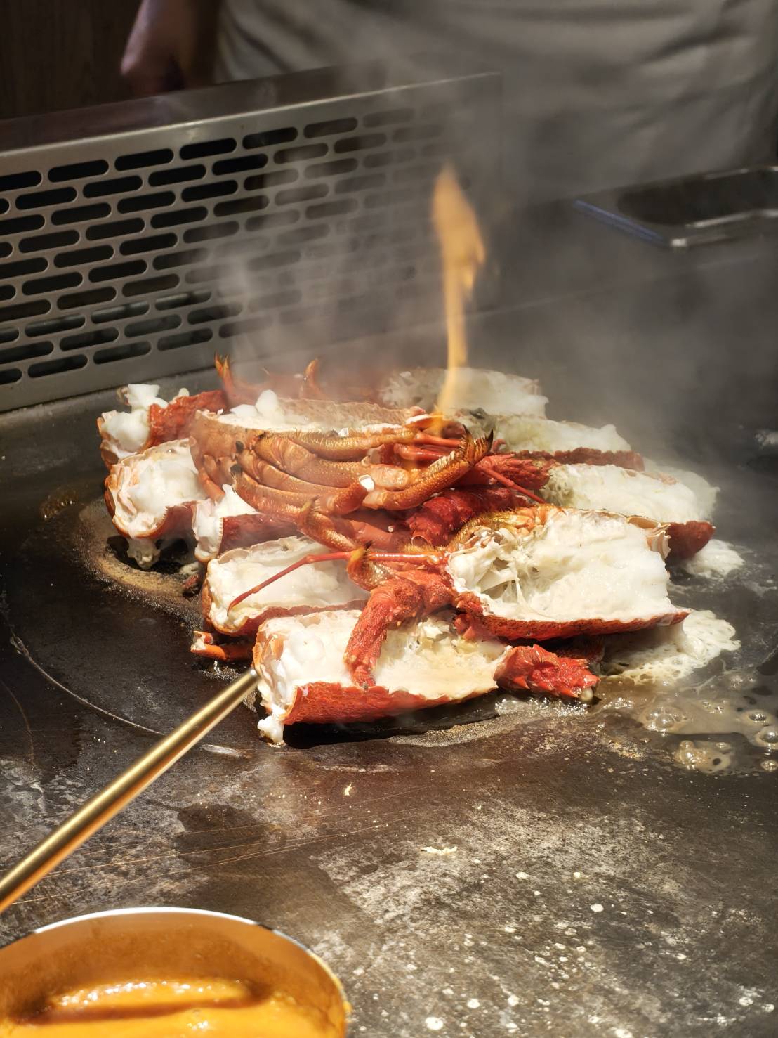 板橋美食|阪前鐵板燒-板橋民生店。A5和牛、龍蝦、鮑魚一餐全包!