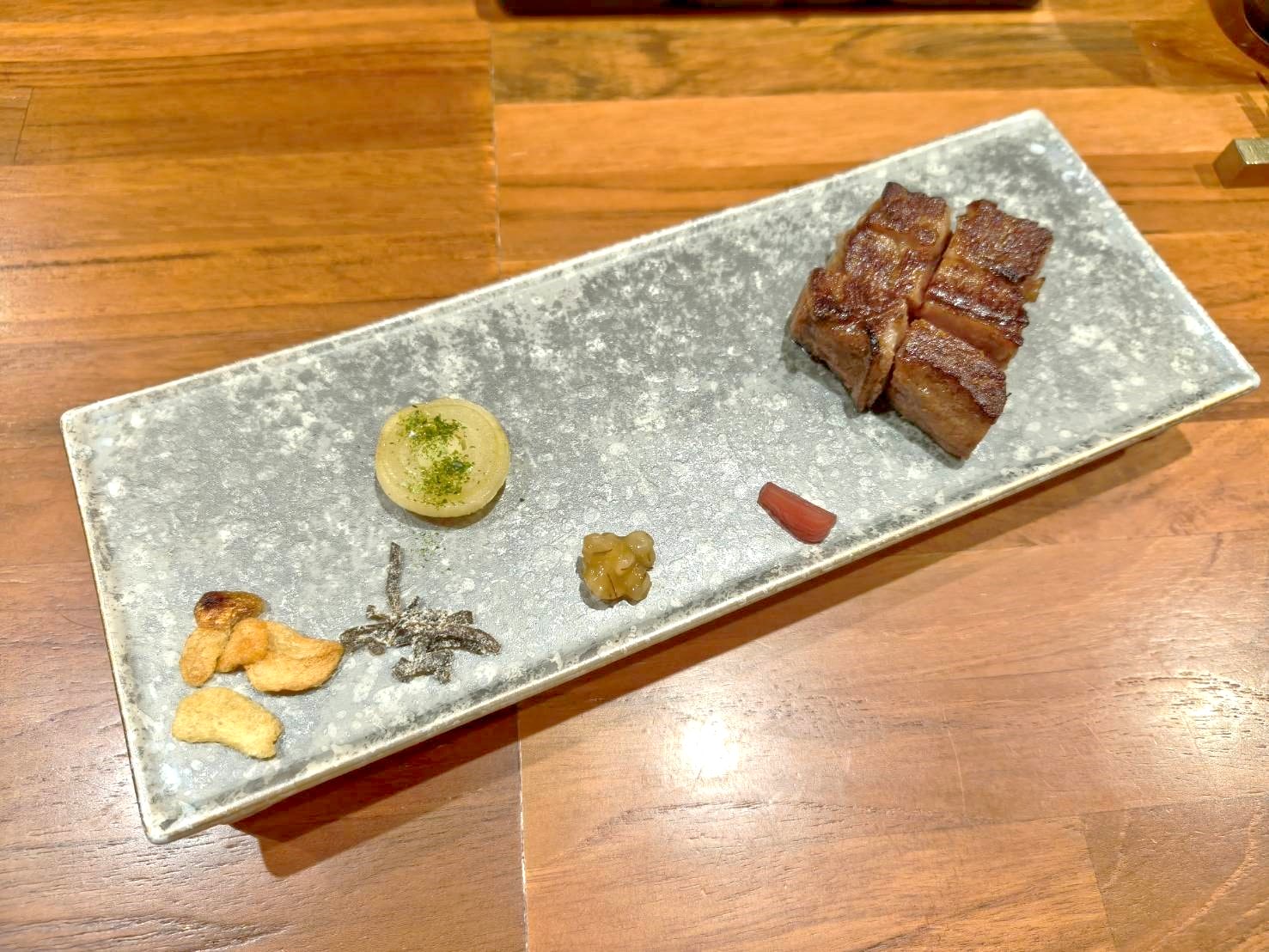 板橋美食|阪前鐵板燒-板橋民生店。A5和牛、龍蝦、鮑魚一餐全包!