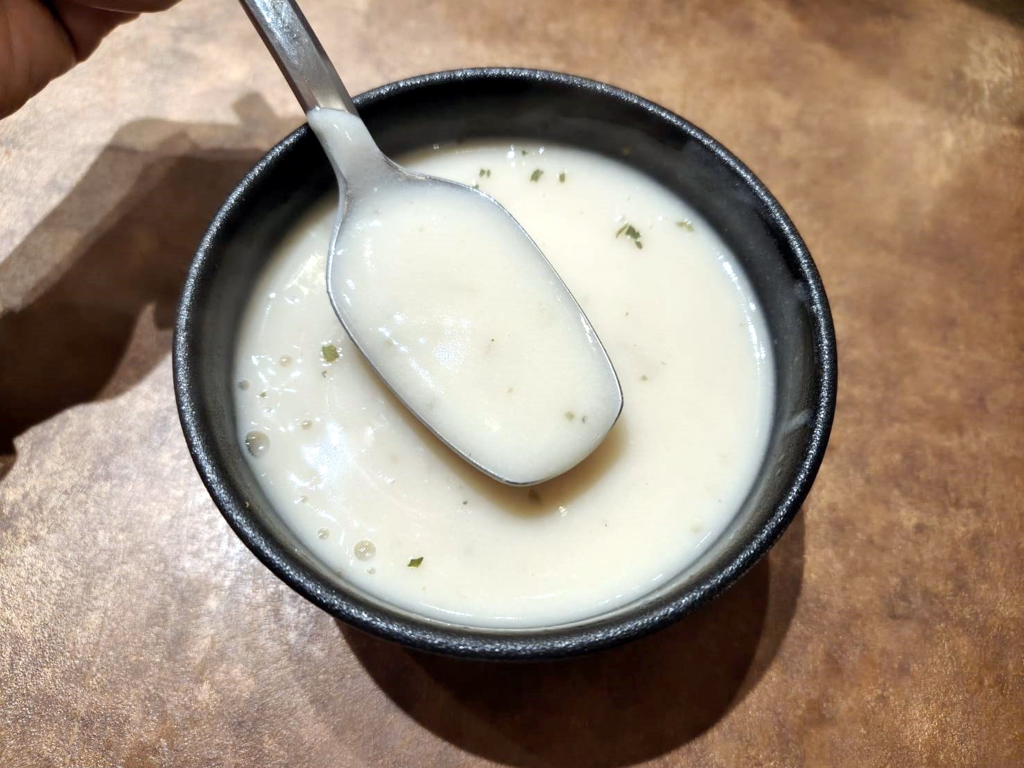 林口美食|Eat enjoy 美式廚房。蒜味辣椒羅勒海鮮義大利麵很夠味、薄片披薩最推薦!