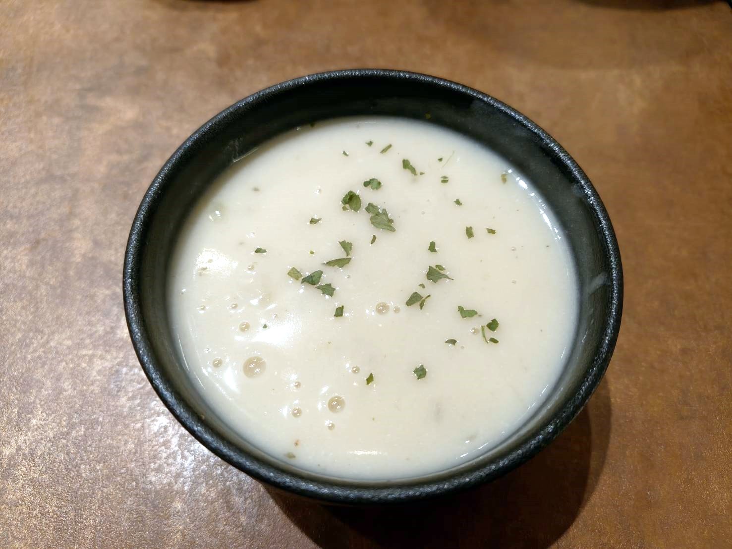 林口美食|Eat enjoy 美式廚房。蒜味辣椒羅勒海鮮義大利麵很夠味、薄片披薩最推薦!