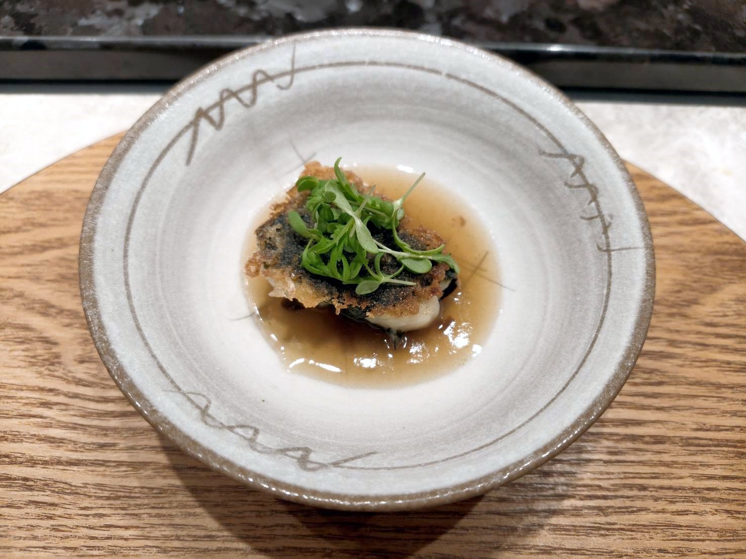 板橋美食|初魚鐵板料亭 -板橋大遠百店。無菜單鐵板料理1880元+10%，須事先訂位付全款!