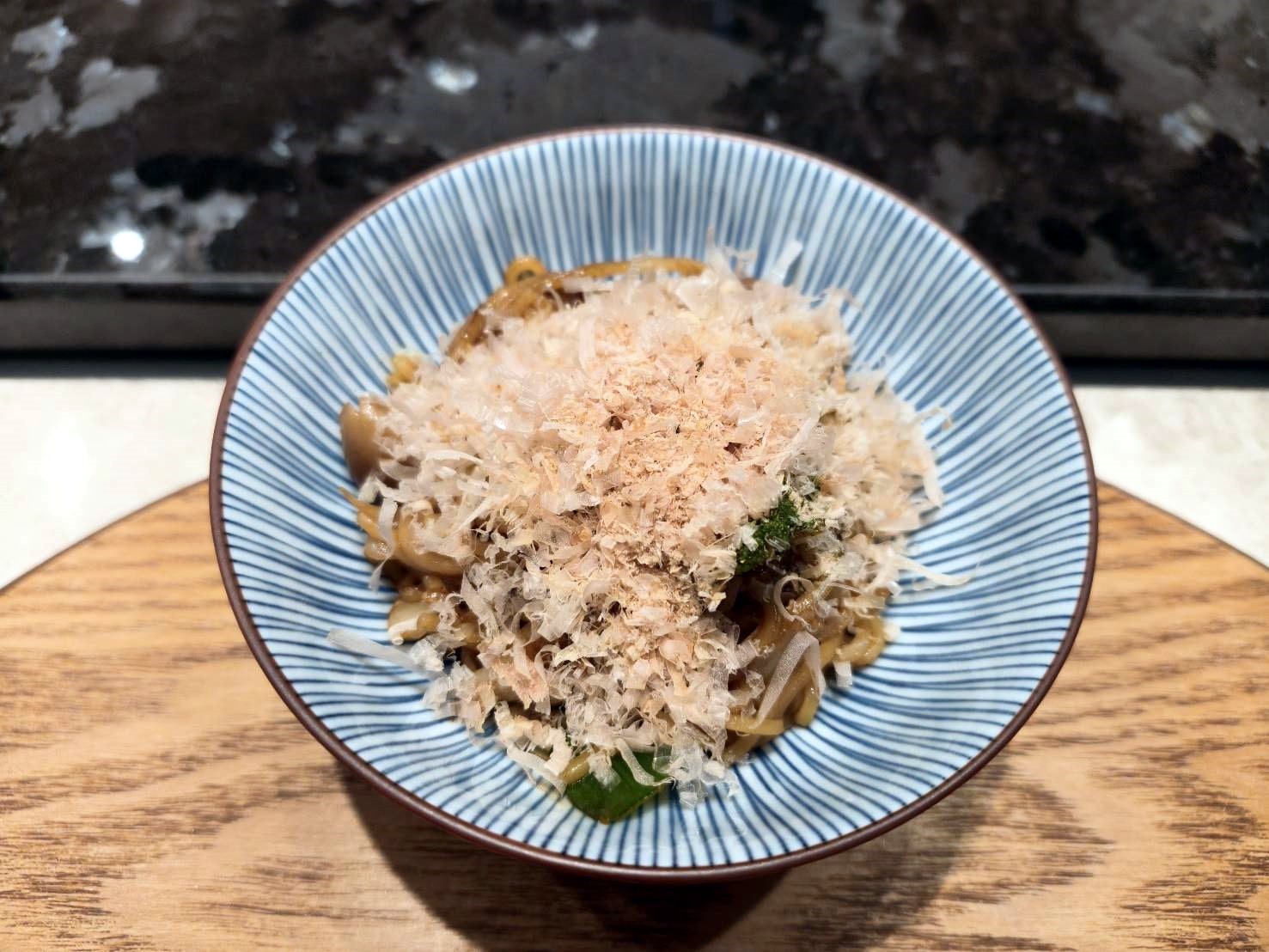 板橋美食|初魚鐵板料亭 -板橋大遠百店。無菜單鐵板料理1880元+10%，須事先訂位付全款!