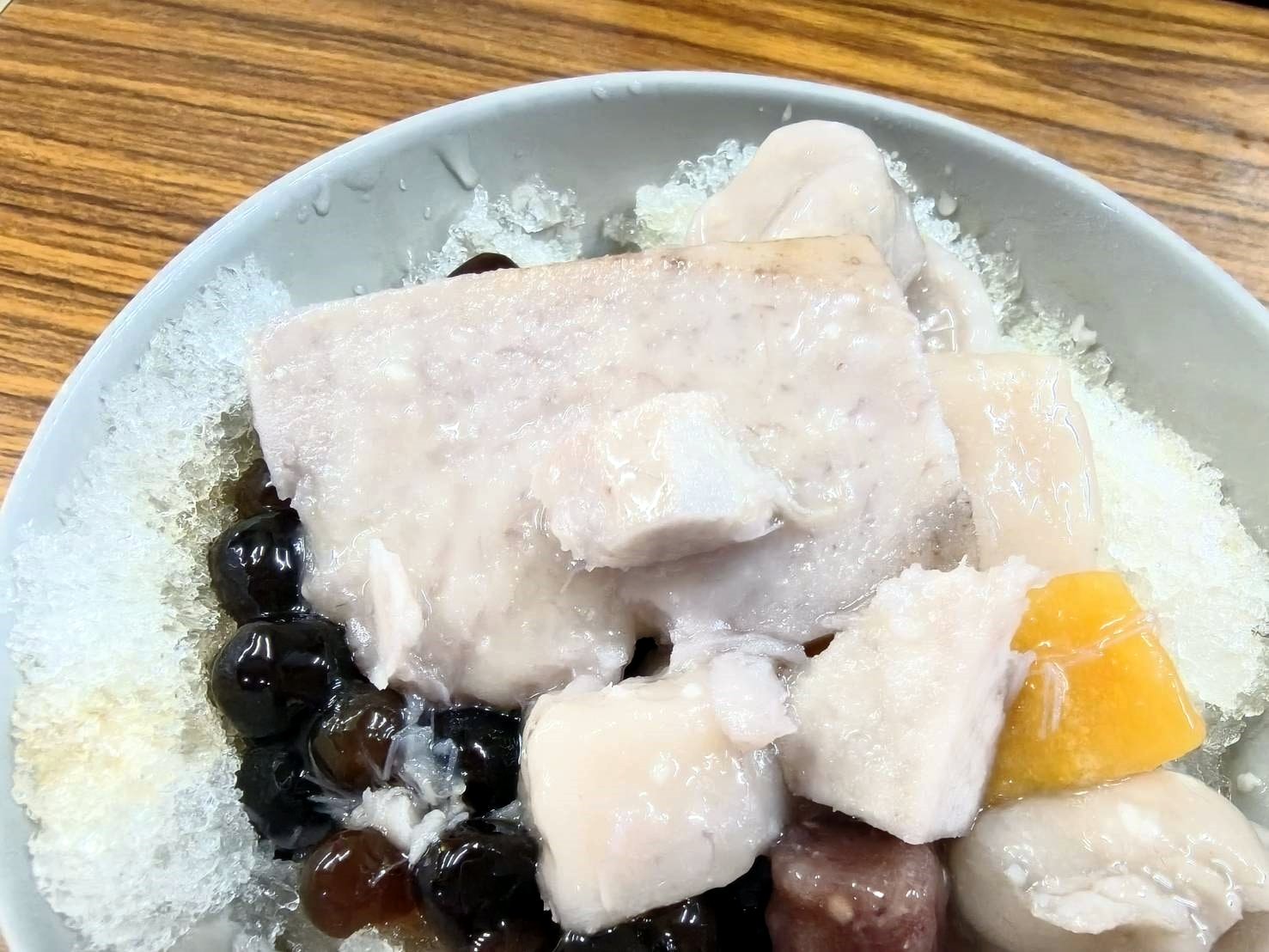 深坑老街美食|阿珠の店/阿珠芋圓 手工現做芋圓。手工現做看的見~綜合芋圓就1次包含了紅豆、綠豆、地瓜、芋頭圓喔!