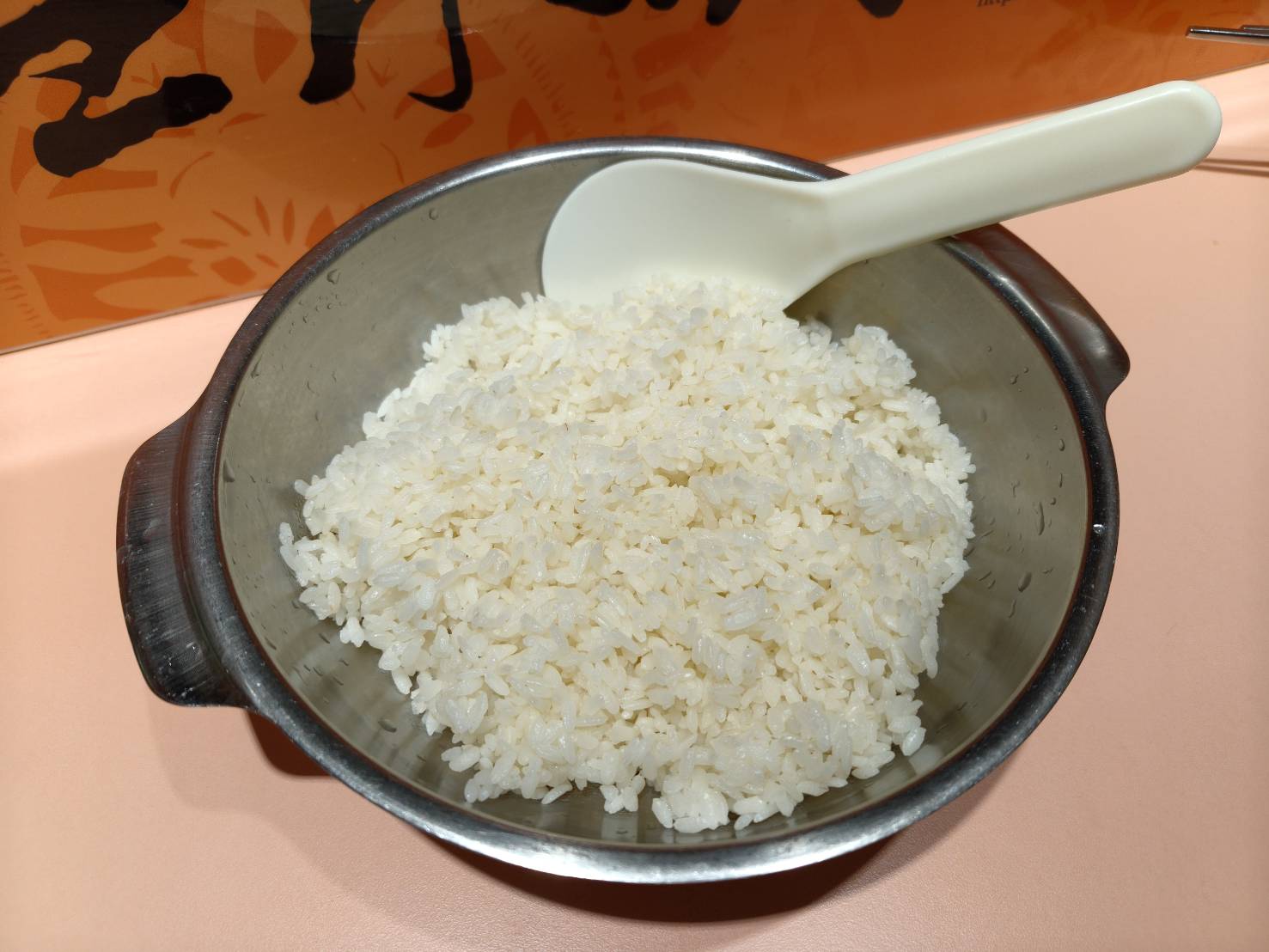深坑老街美食|王水成老店水成館-必吃店。牛腩鴨血超下飯!蒜香臭豆腐好入味~