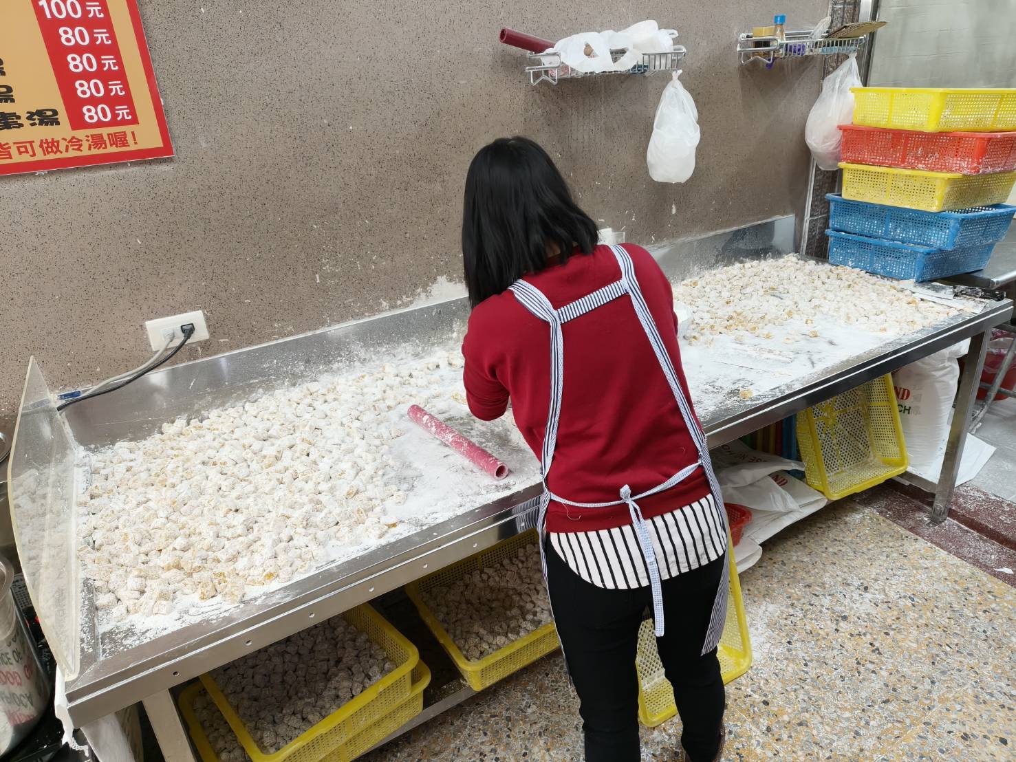 深坑老街美食|阿珠の店/阿珠芋圓 手工現做芋圓。手工現做看的見~綜合芋圓就1次包含了紅豆、綠豆、地瓜、芋頭圓喔!