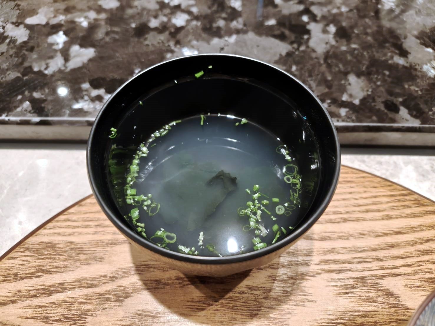 板橋美食|初魚鐵板料亭 -板橋大遠百店。無菜單鐵板料理1880元+10%，須事先訂位付全款!