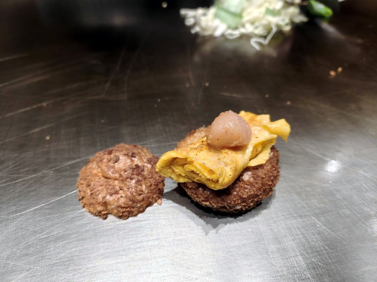 板橋美食|初魚鐵板料亭 -板橋大遠百店。無菜單鐵板料理1880元+10%，須事先訂位付全款!