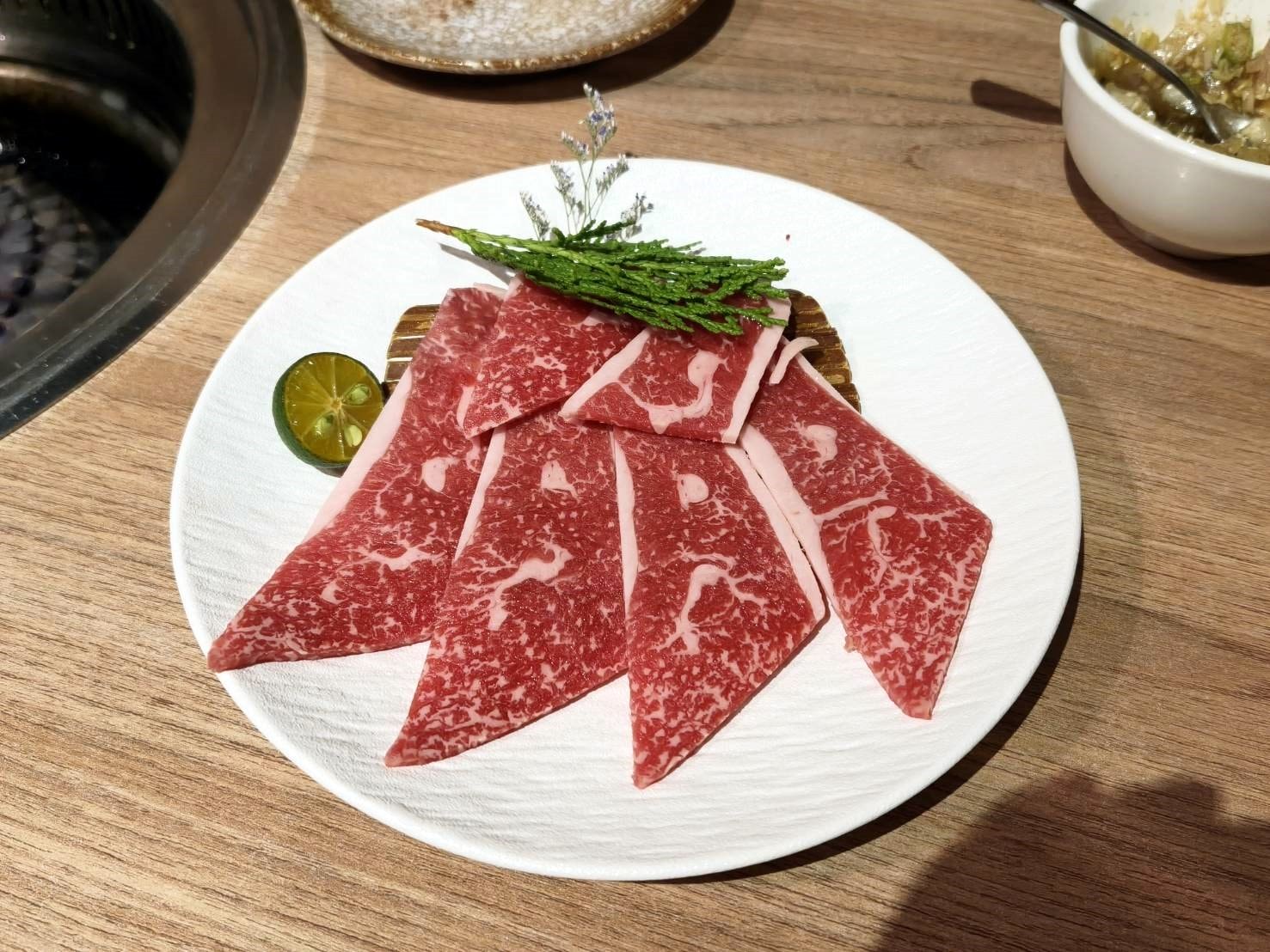 台中燒肉|澄居烤物燒肉-漢口店。中高價位、中高品質、中高食材~會再二訪!