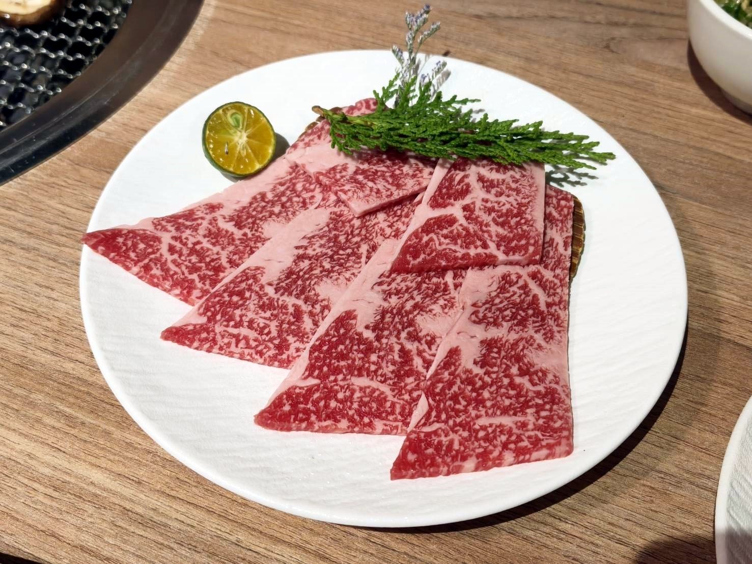 台中燒肉|澄居烤物燒肉-漢口店。中高價位、中高品質、中高食材~會再二訪!