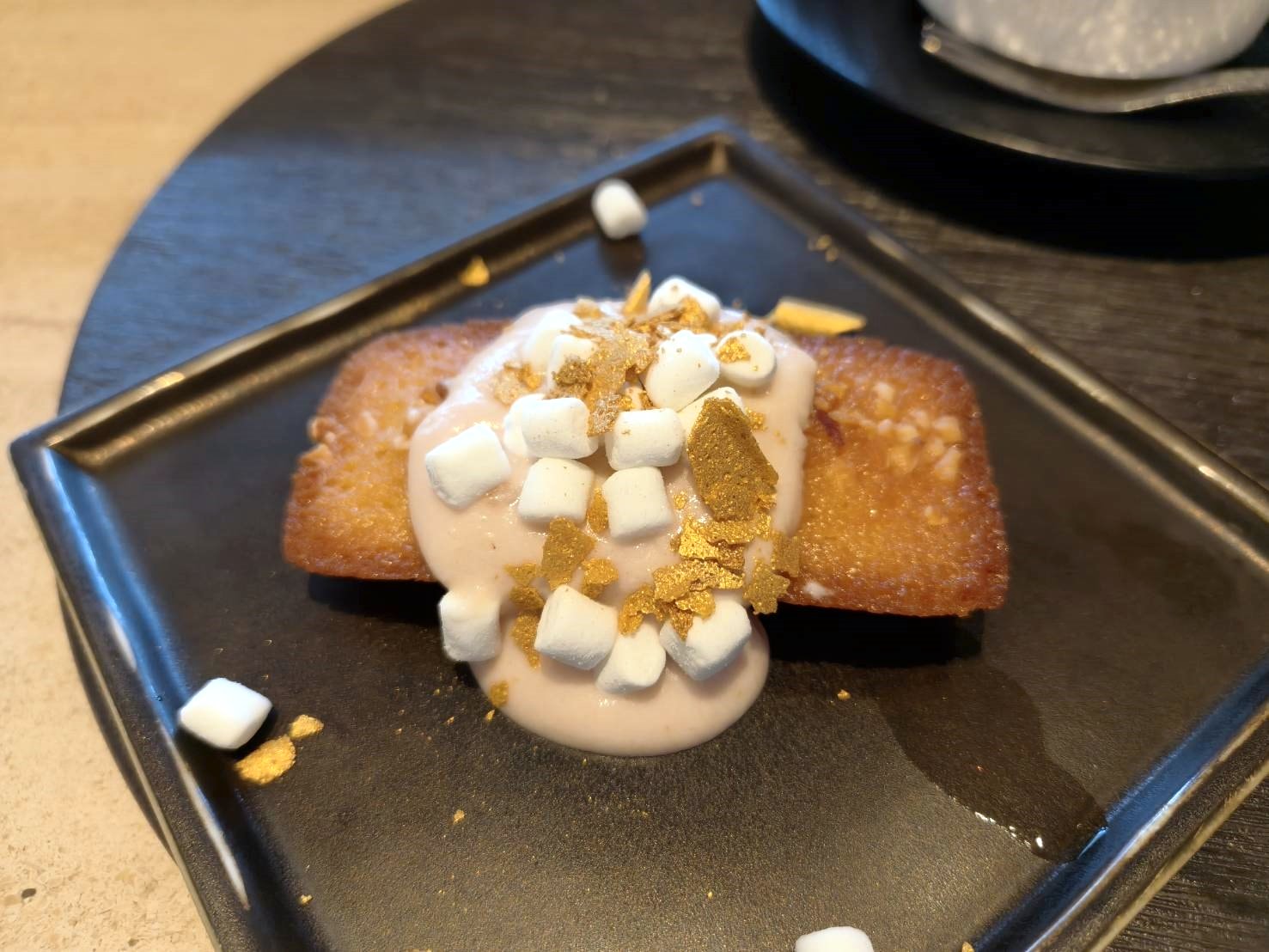 台北信義區美食|樂葵法式鐵板燒 台北微風南山店。套餐1650元+10%訂位時需付全額，食材新鮮、品質佳!服務有待加強~進步空間很大!