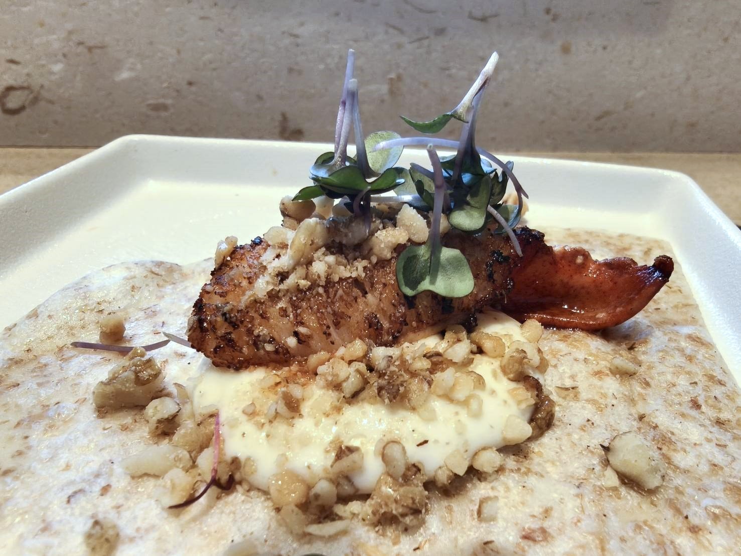 台北信義區美食|樂葵法式鐵板燒 台北微風南山店。套餐1650元+10%訂位時需付全額，食材新鮮、品質佳!服務有待加強~進步空間很大!