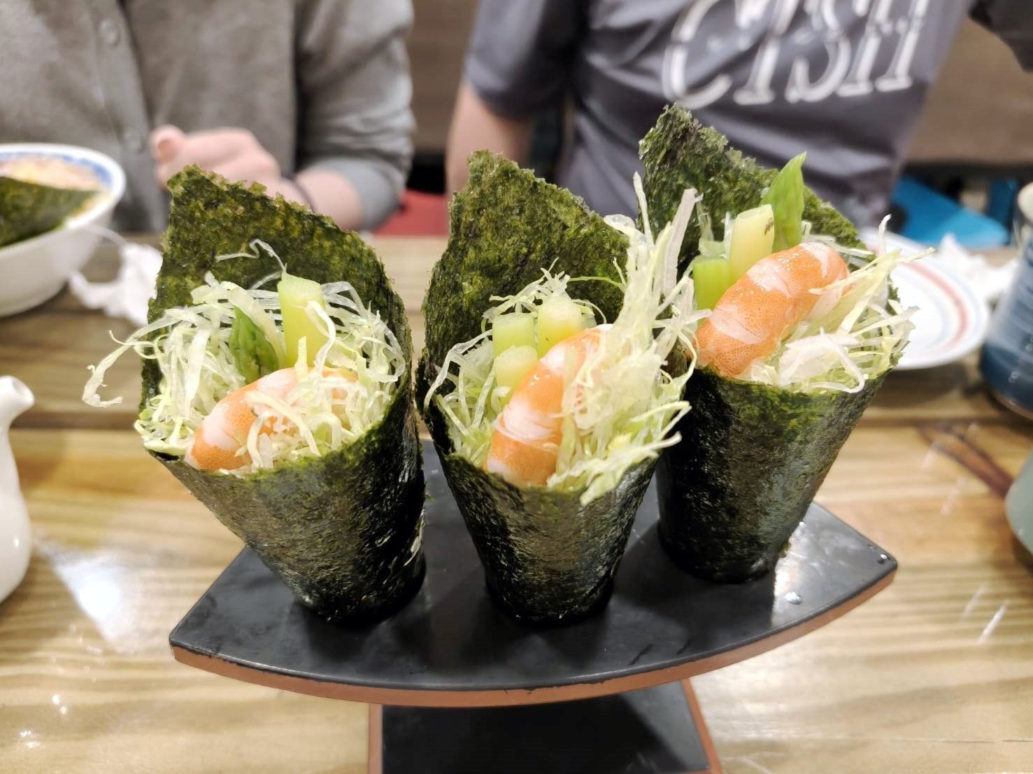 中和美食|二男小家料理。男子漢海鮮丼一碗什麼好料都吃的到才390元!