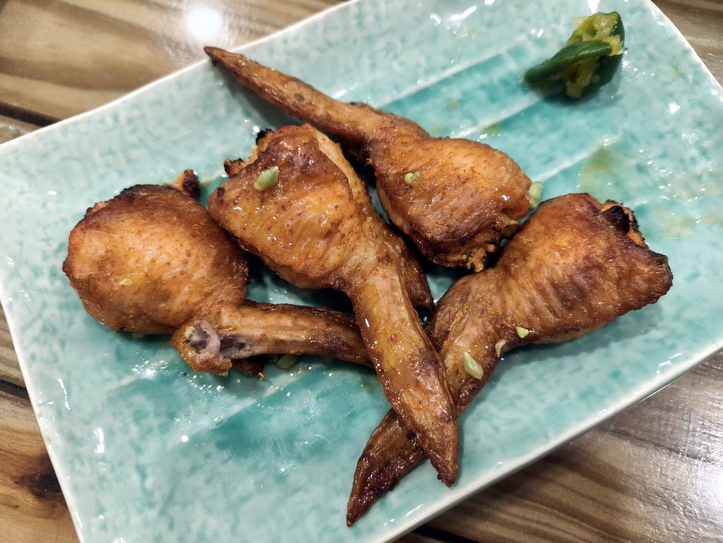 中和美食|二男小家料理。男子漢海鮮丼一碗什麼好料都吃的到才390元!