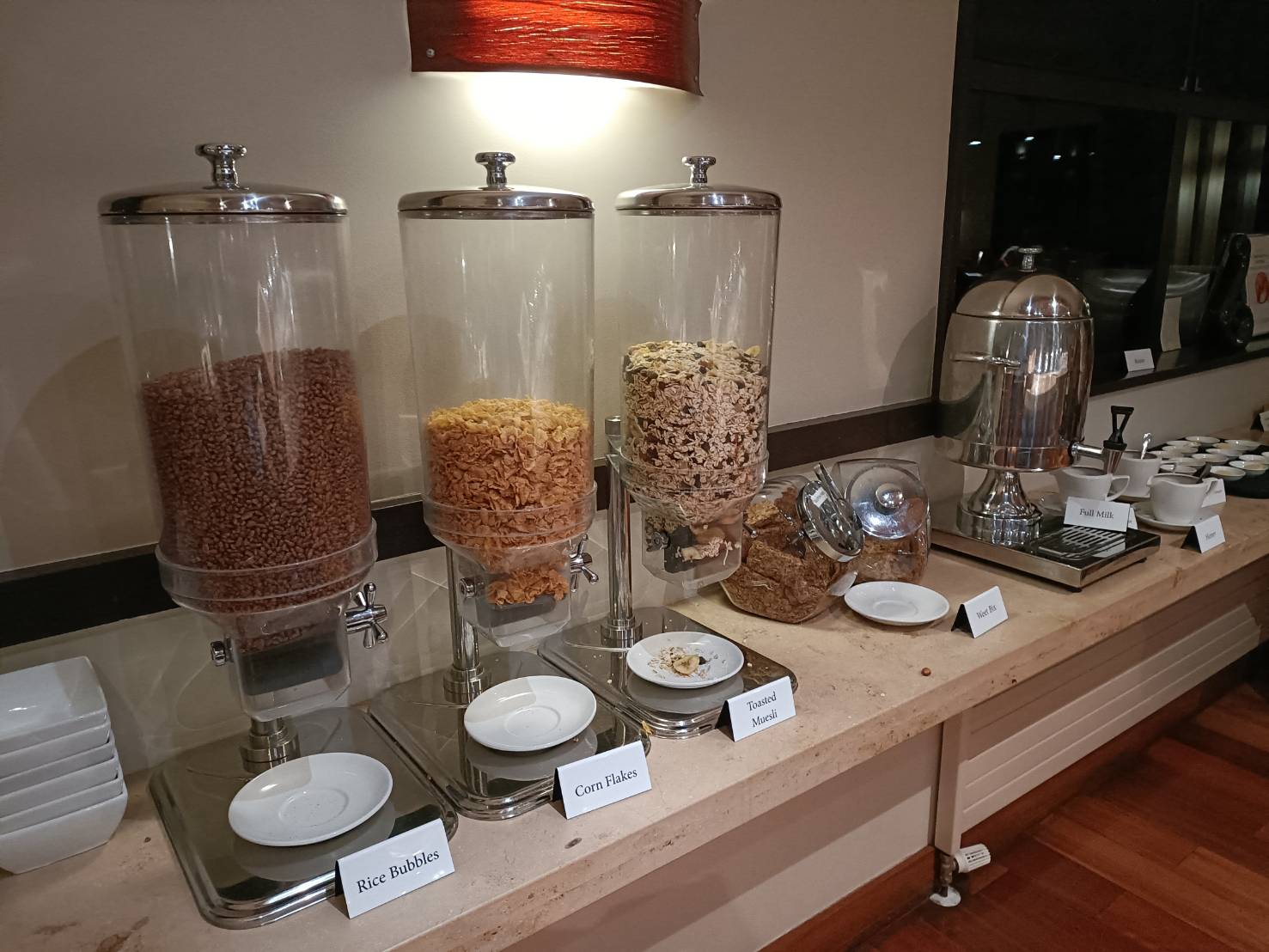 2025紐西蘭|特瓦諾伊森林酒店 Legacy Te Waonui Hotel Franz Josef。一泊二食~西式排餐+自助式早餐