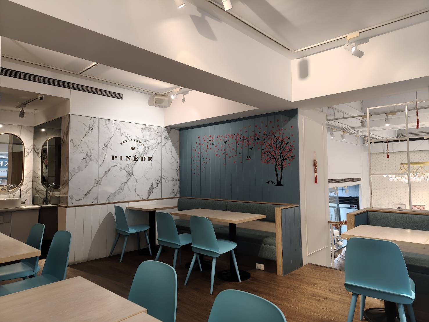 台北國父紀念館甜點|PINÈDE 彼內朵 台北市府店。來自日本名古屋的法式甜點店，單人下午茶299元含蛋糕+飲料!